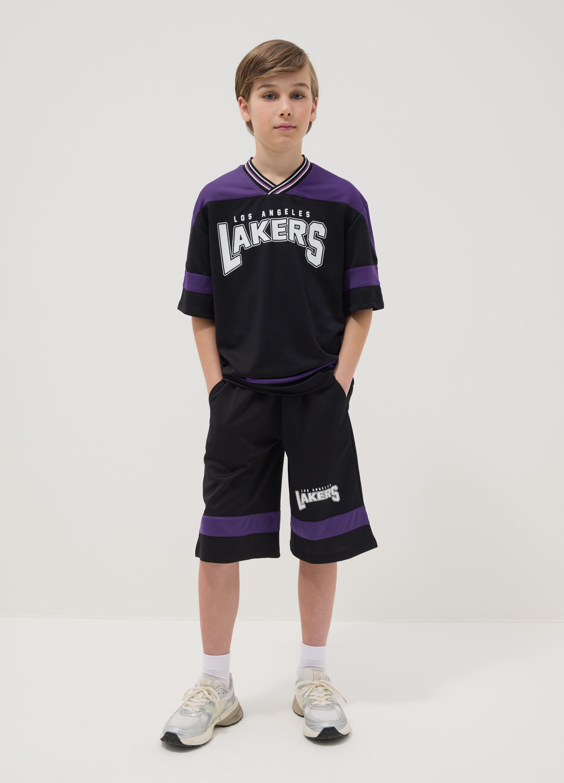 Children's black and purple regular fit shorts with Lakers print