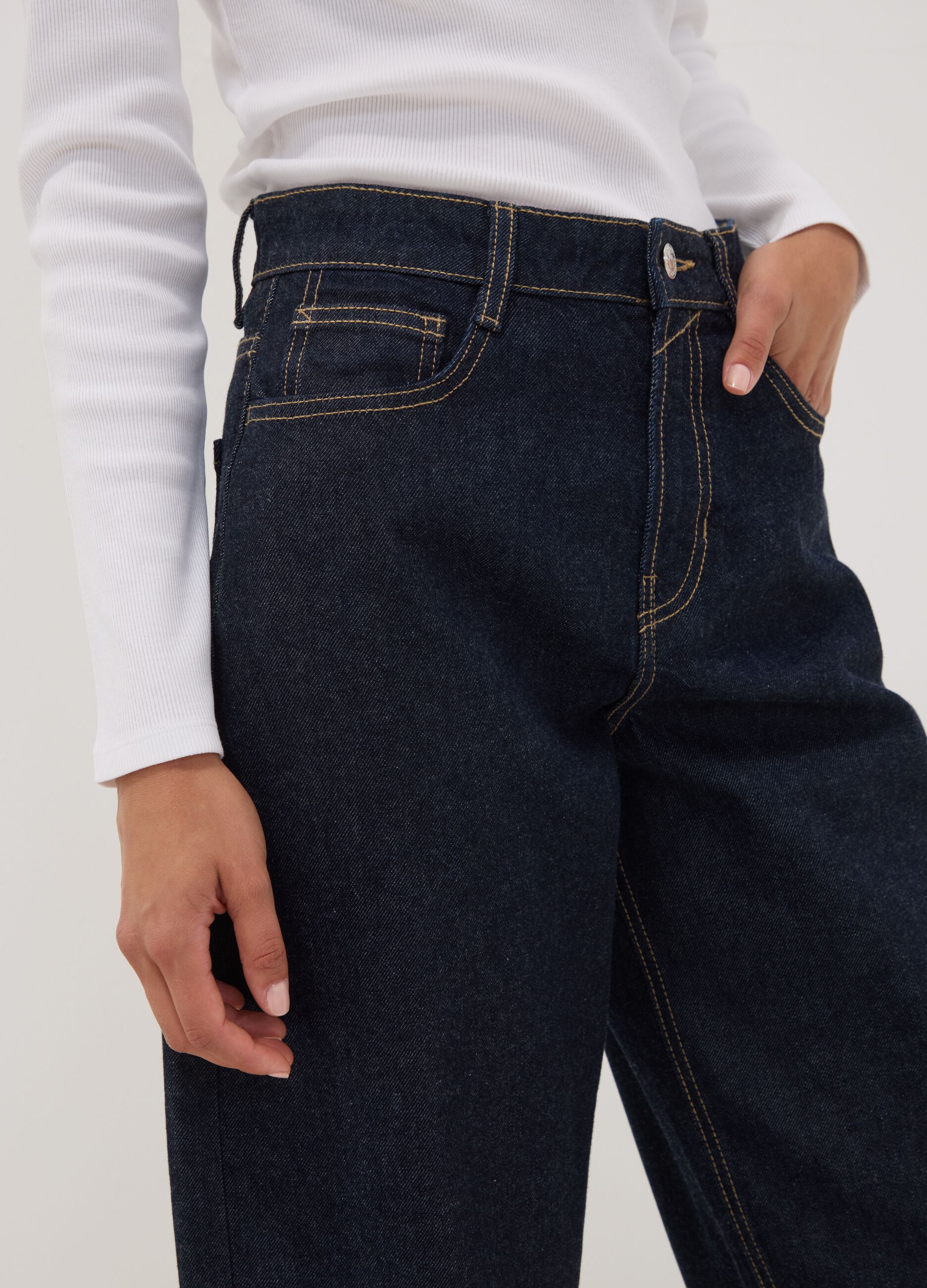 Dark wash pure cotton denim barrel-fit jeans