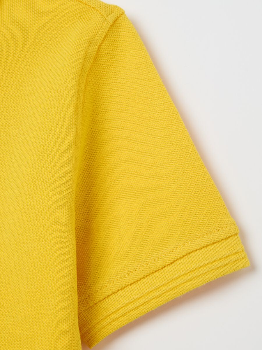 Piquet polo shirt with patch and "Going to Discover" print_3