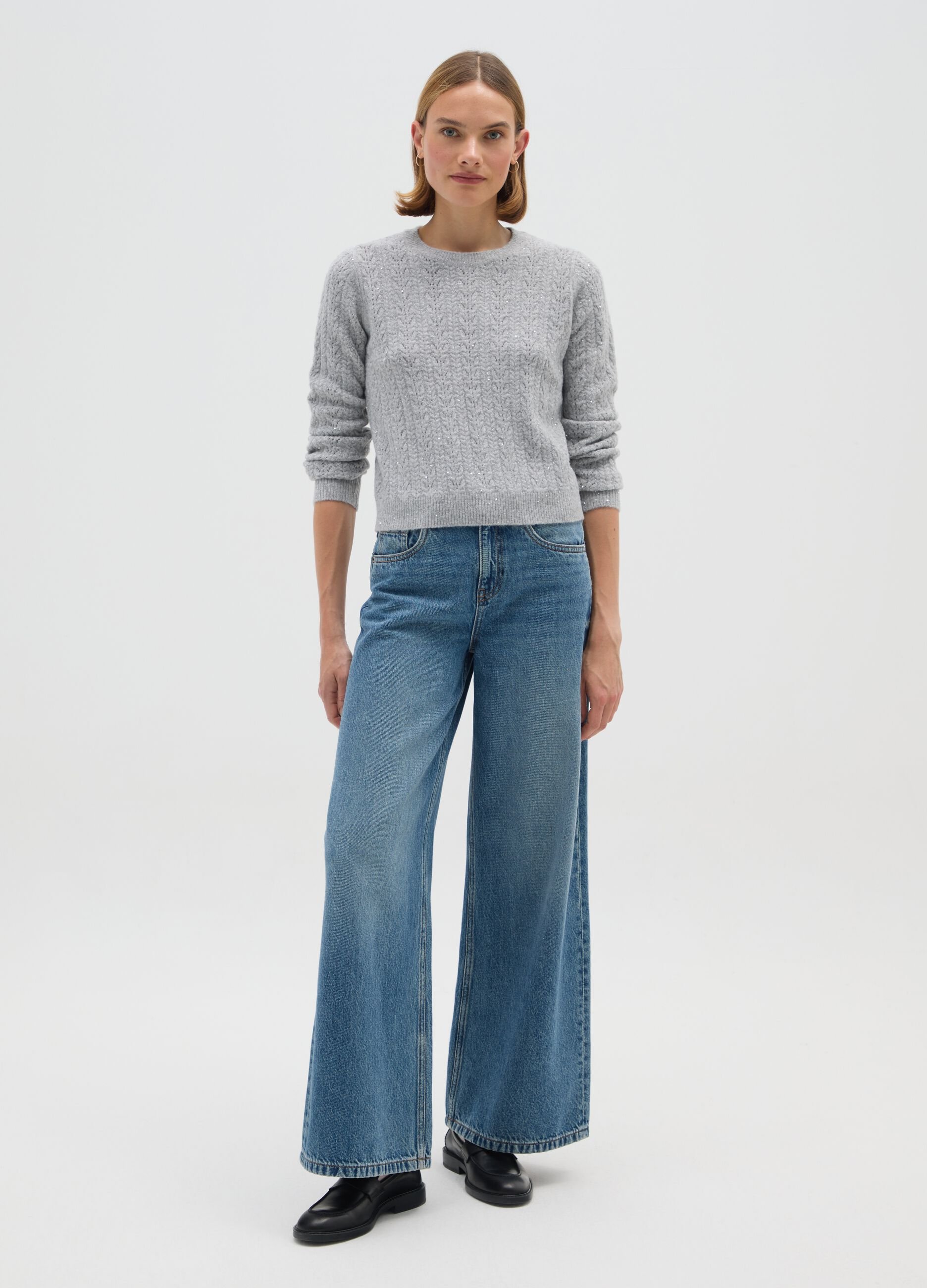Grey regular fit sweater with sequins