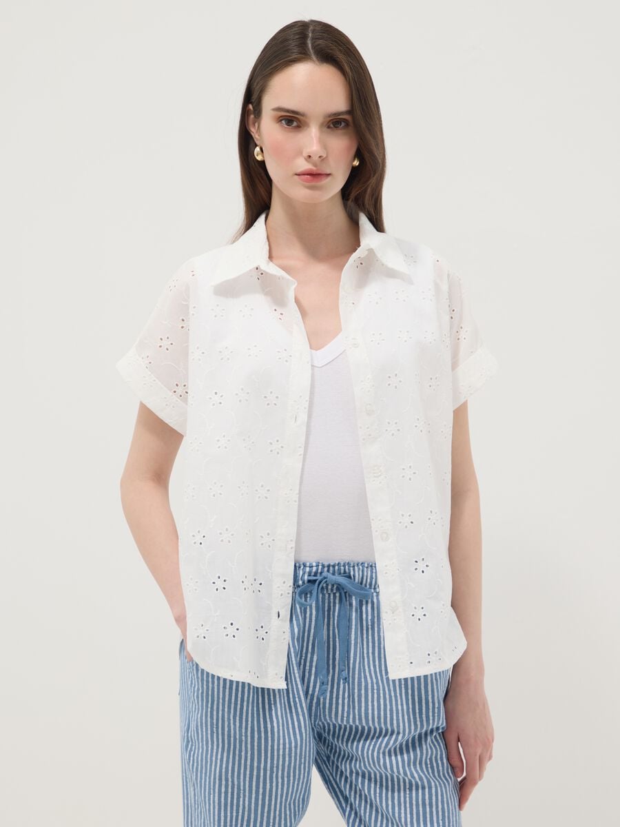 Camicia bianca in puro cotone a maniche corte traforata regular fit_1