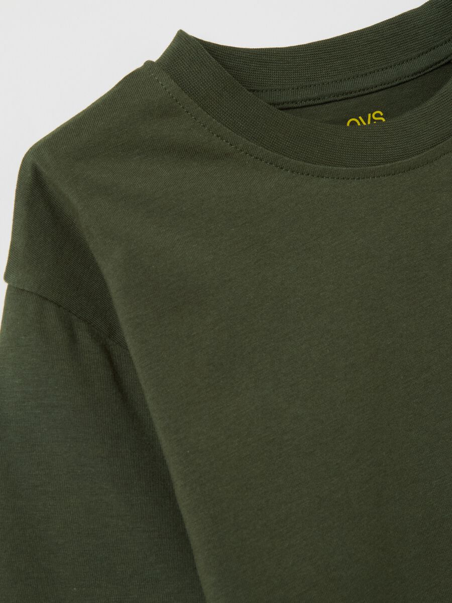 Cotton T-shirt with "Go to your super cool place" print_3