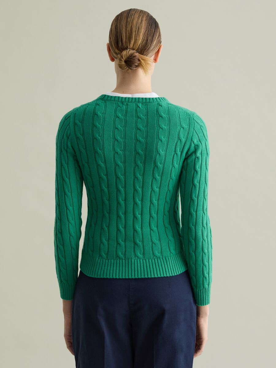 Ribbed pullover with cable-knit design_3