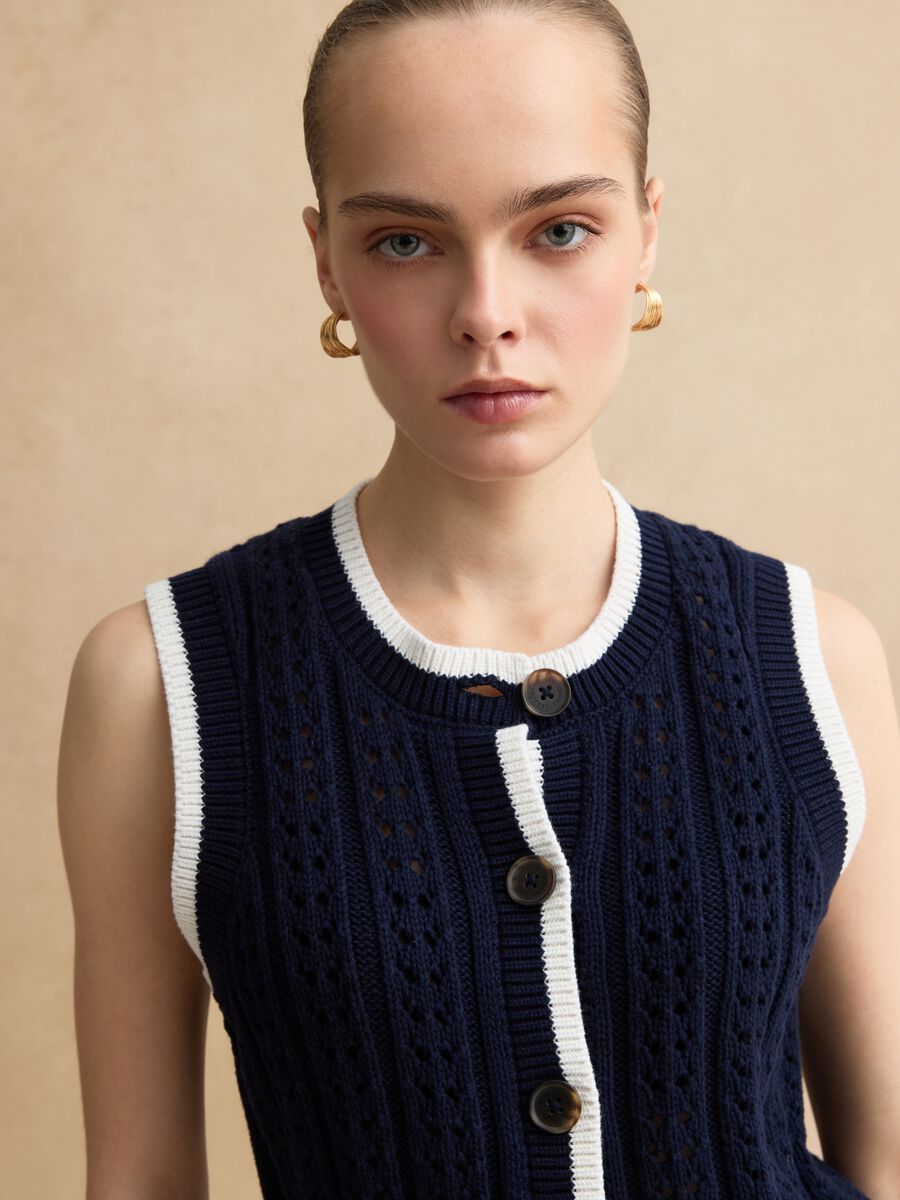 Regular fit multicolour pure cotton vest with woven design_3