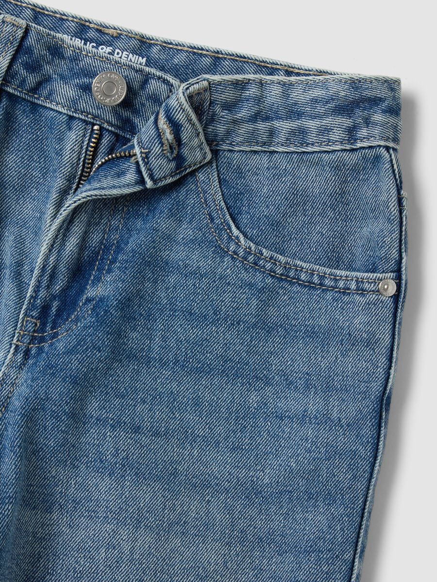 Jeans denim blu straight fit in misto cotone e viscosa per ragazza_2