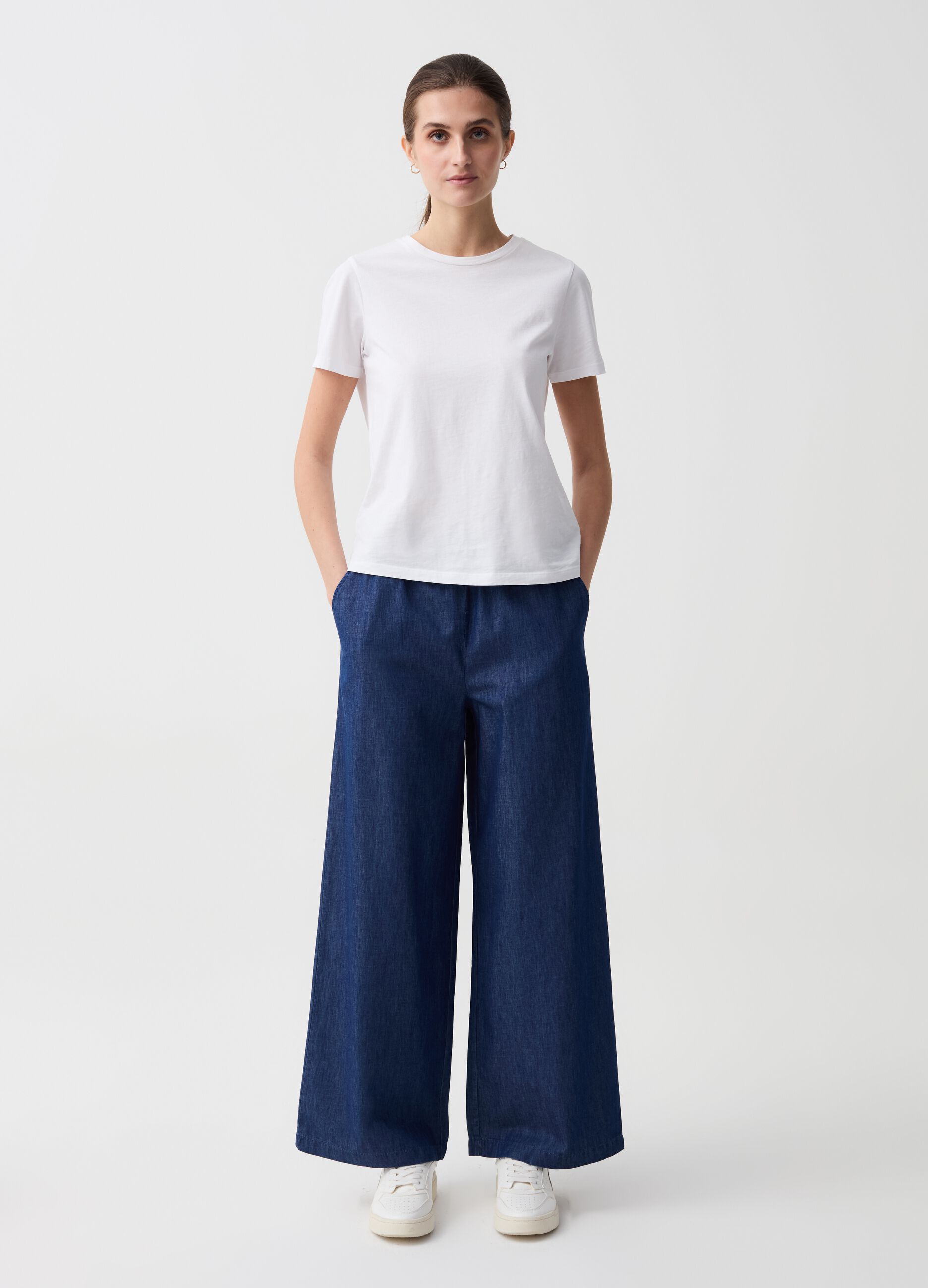 Jeans wide leg in tessuto fluido