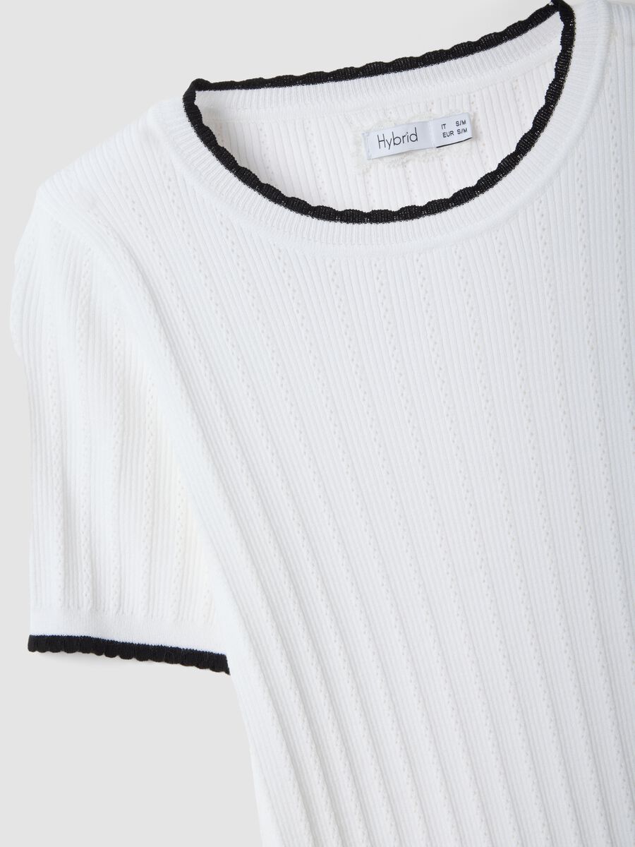 White viscose blend t-shirt regular fit with perforated details_5