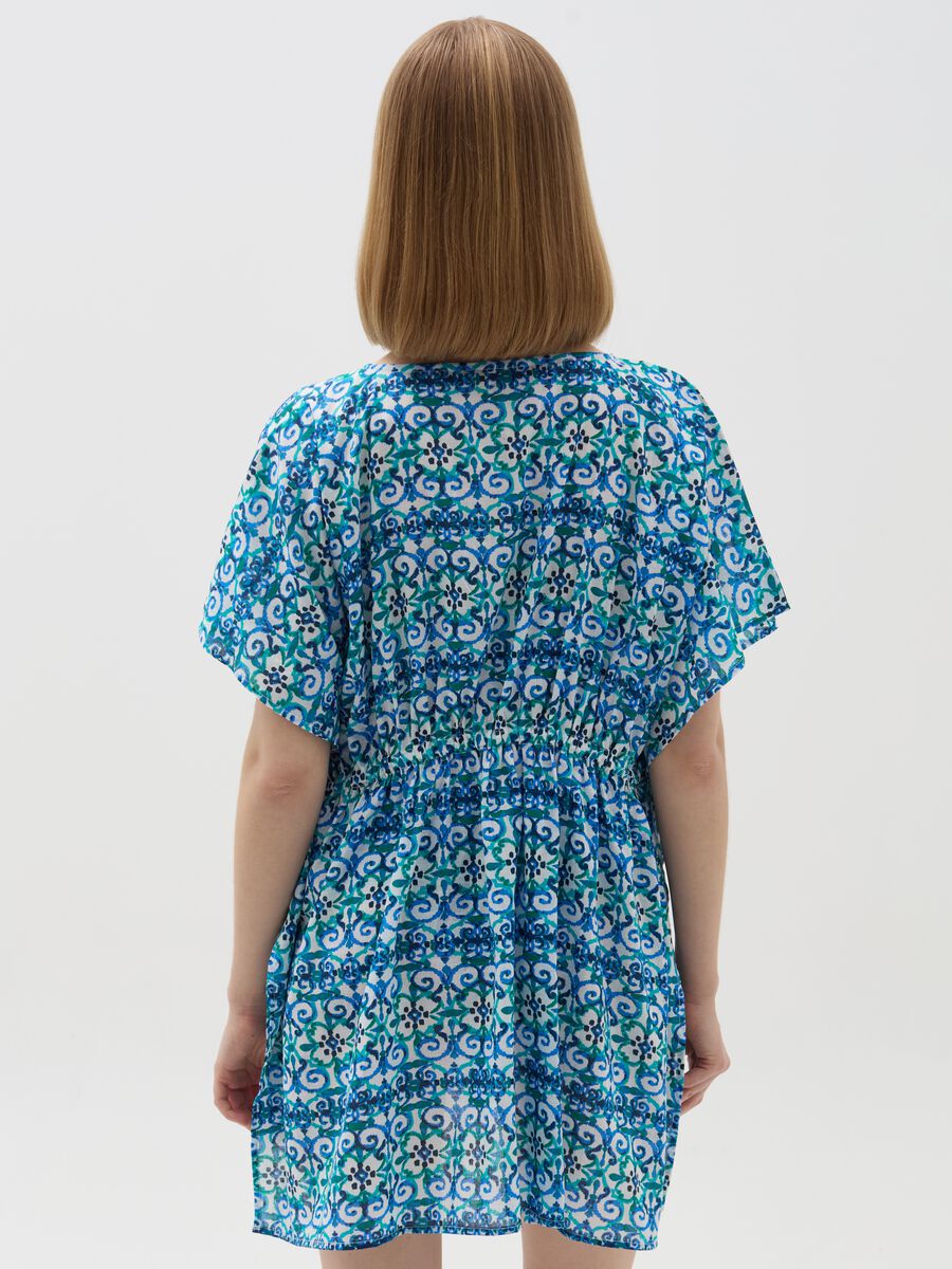 Beach cover-up poncho with majolica print_2