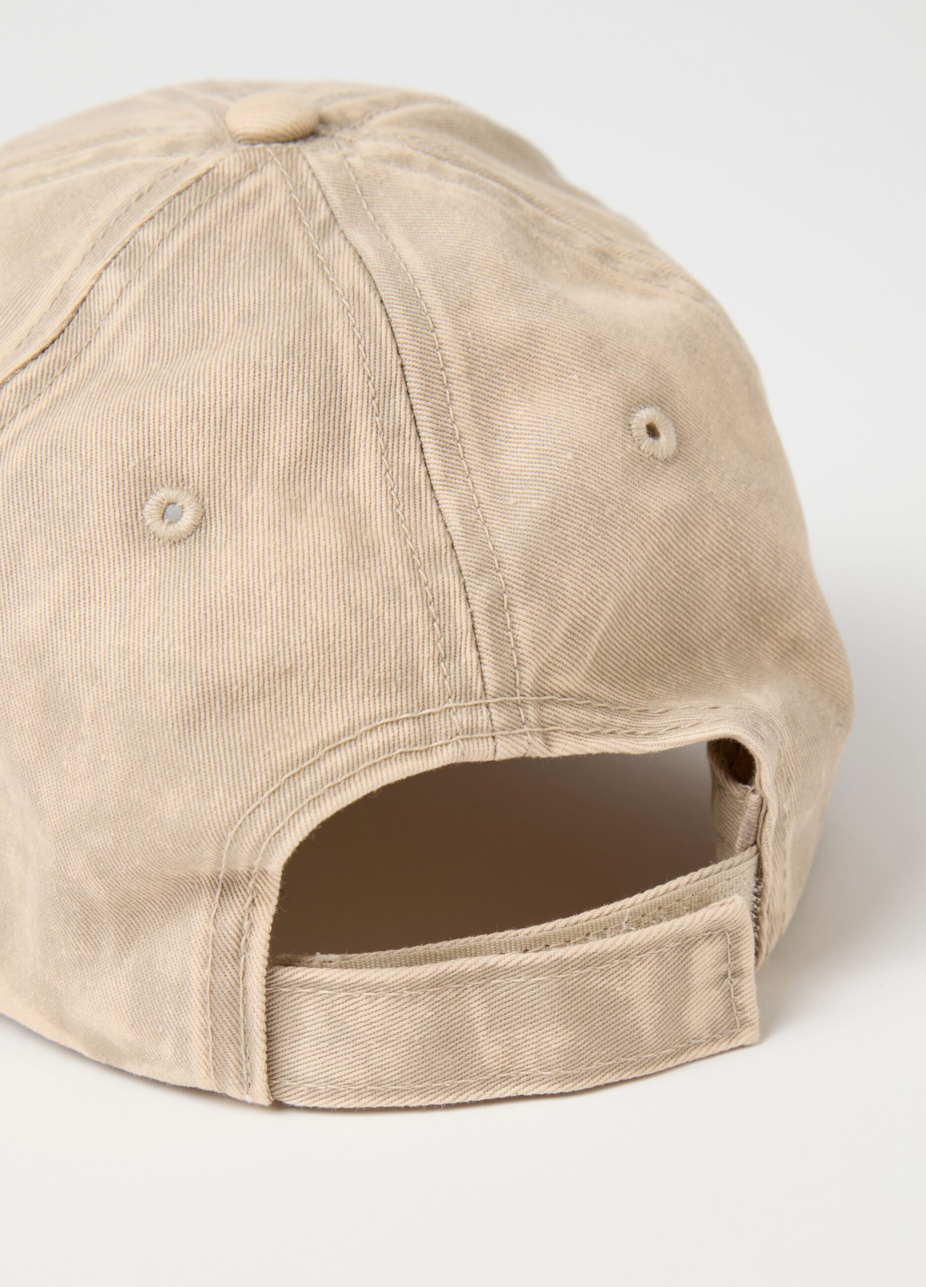 Distressed Washed Cap Sand