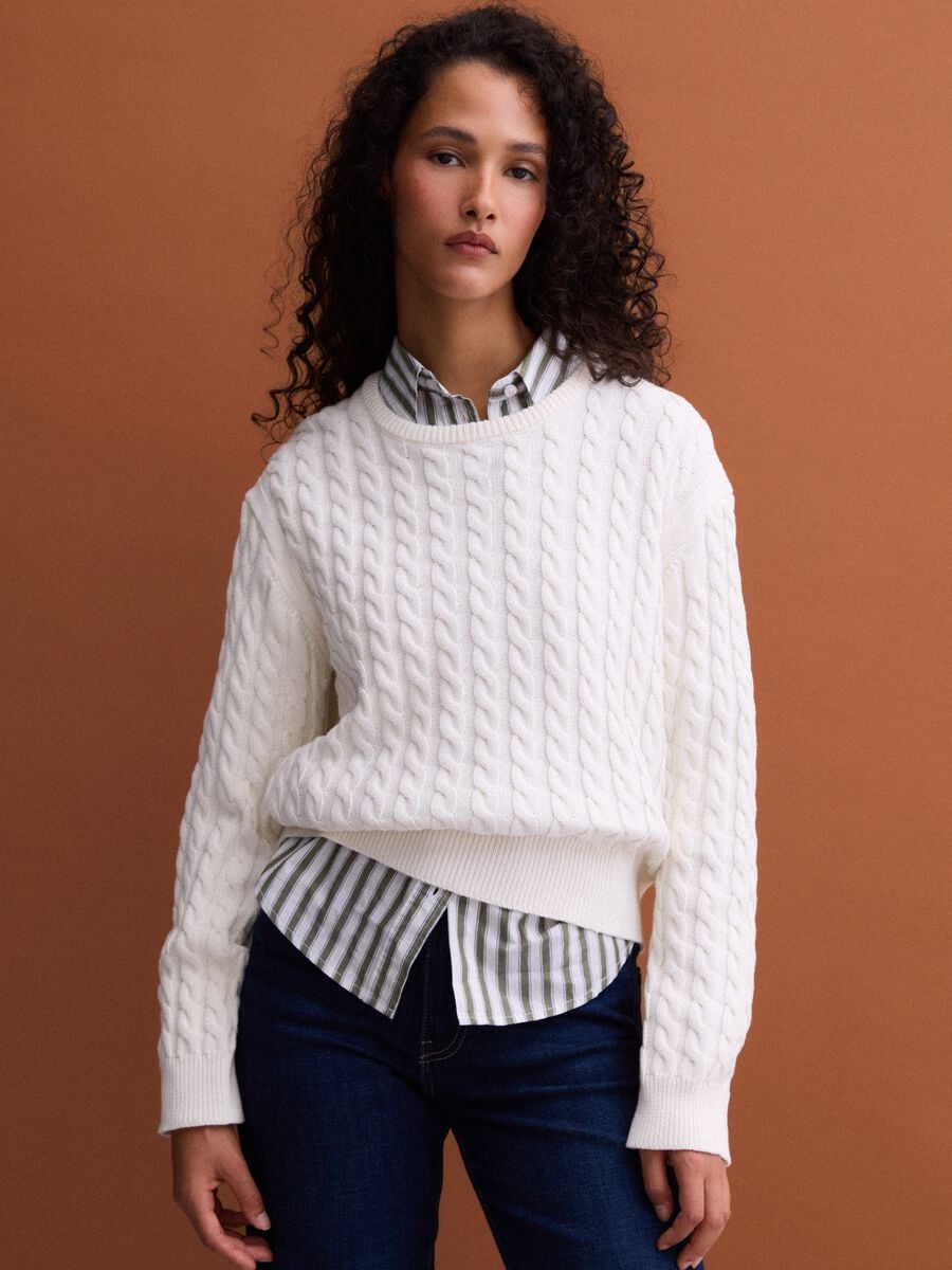 White crew-neck pure cotton cable-knit jumper, regular fit_2