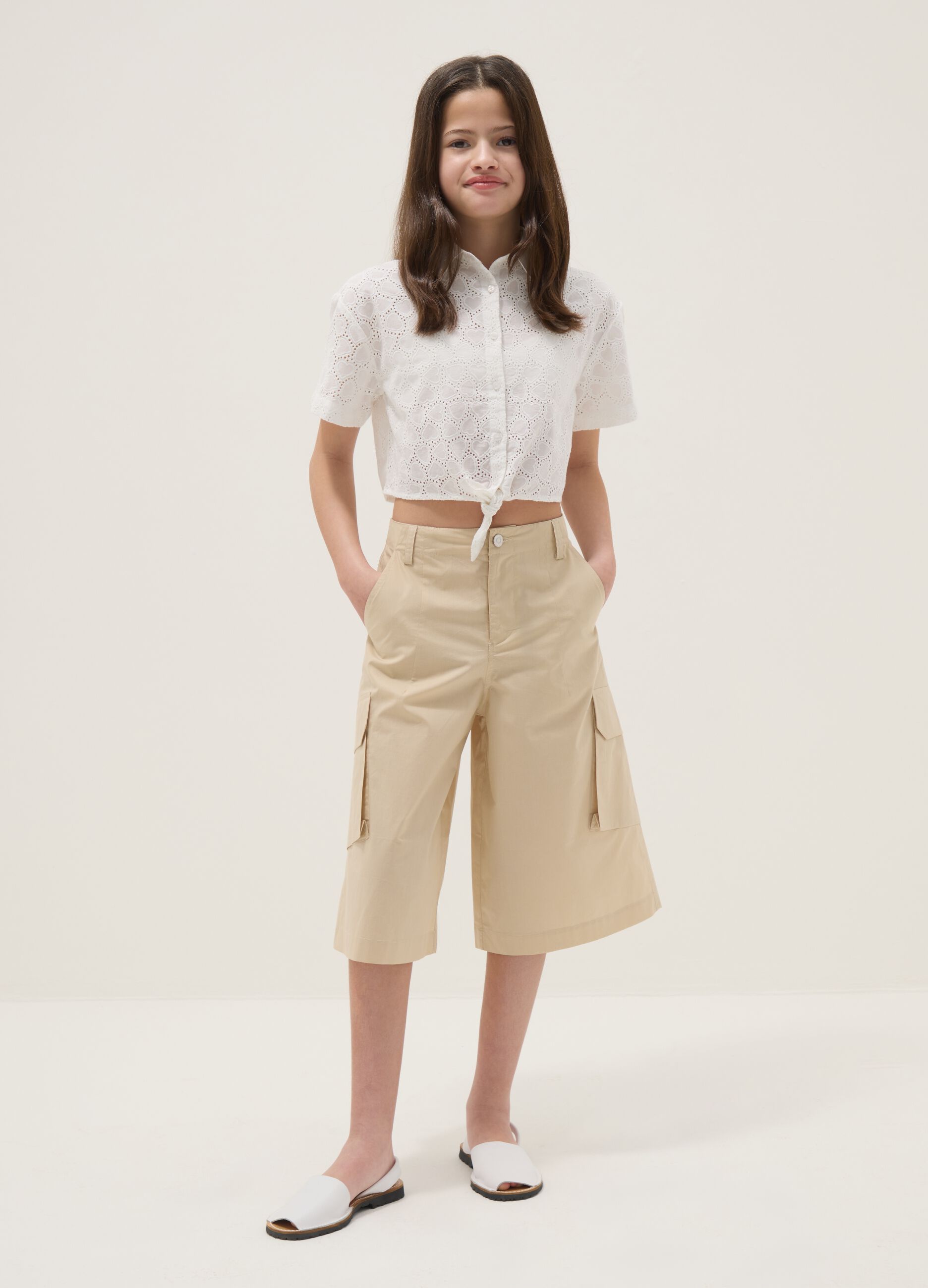 Girls' beige pure cotton cargo trousers, relaxed fit