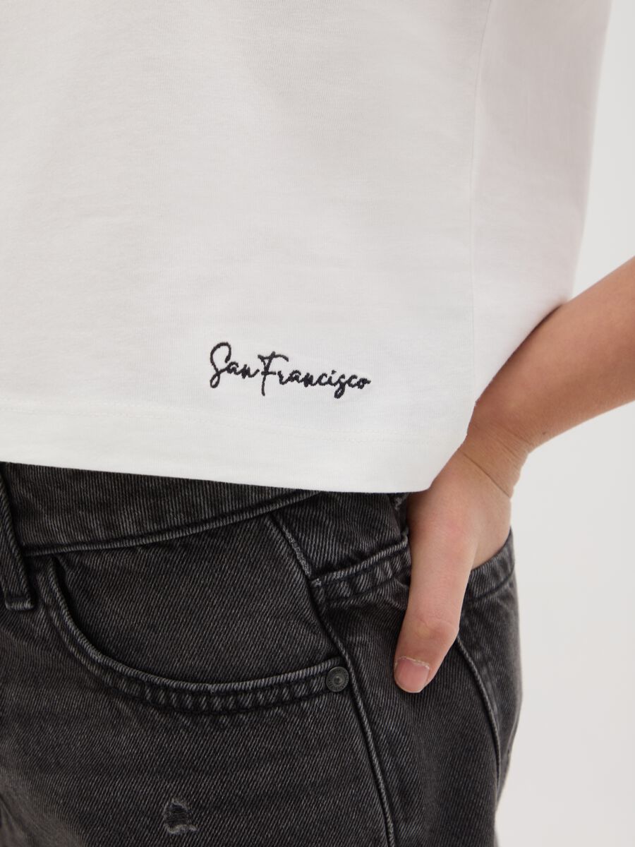 T-shirt da ragazza in puro cotone bianca regular fit con stampa_2