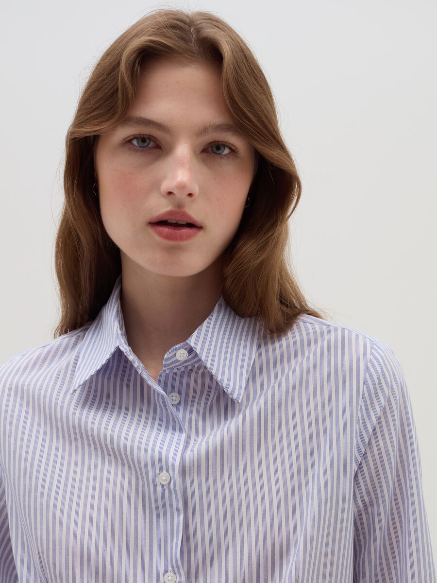 Shirt with side darts_1