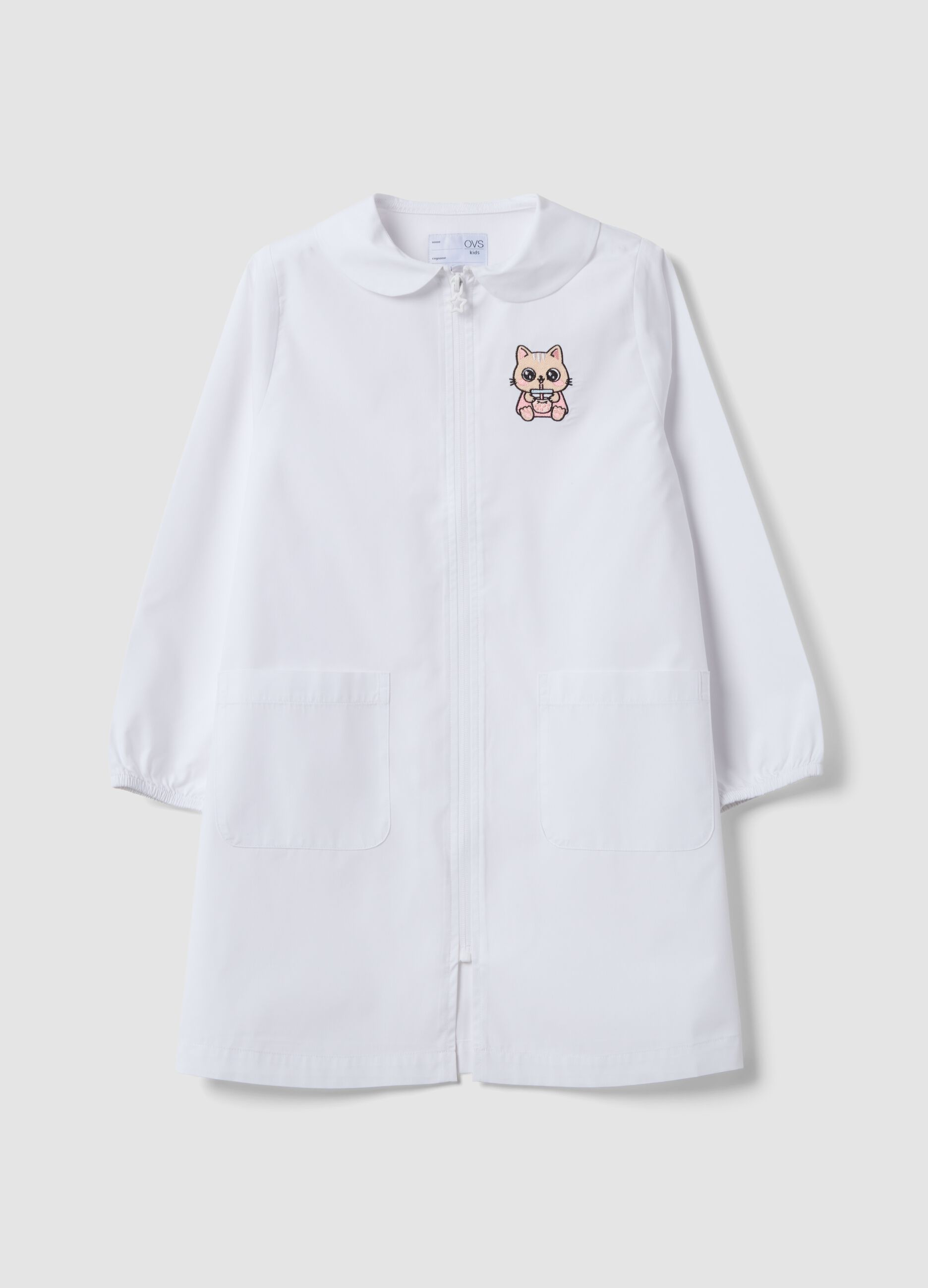 White girls&rsquo; school apron with zip and kitten embroidery