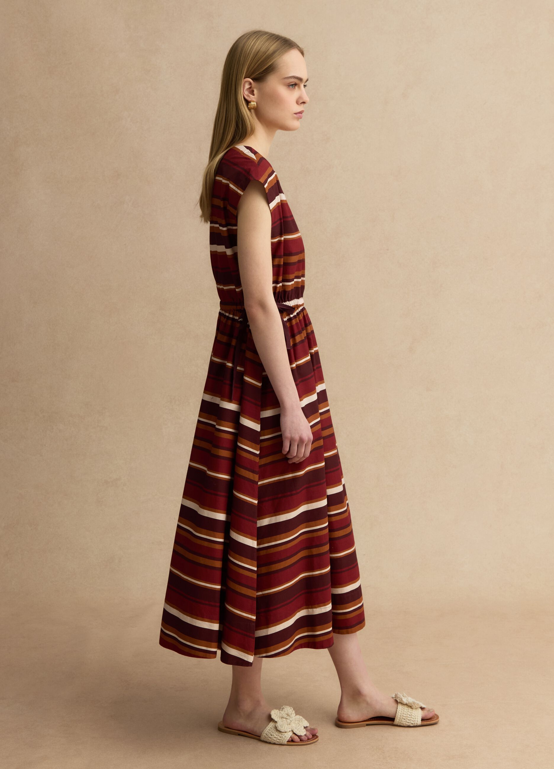 Abito in puro cotone a righe multicolor regular fit con collo a V