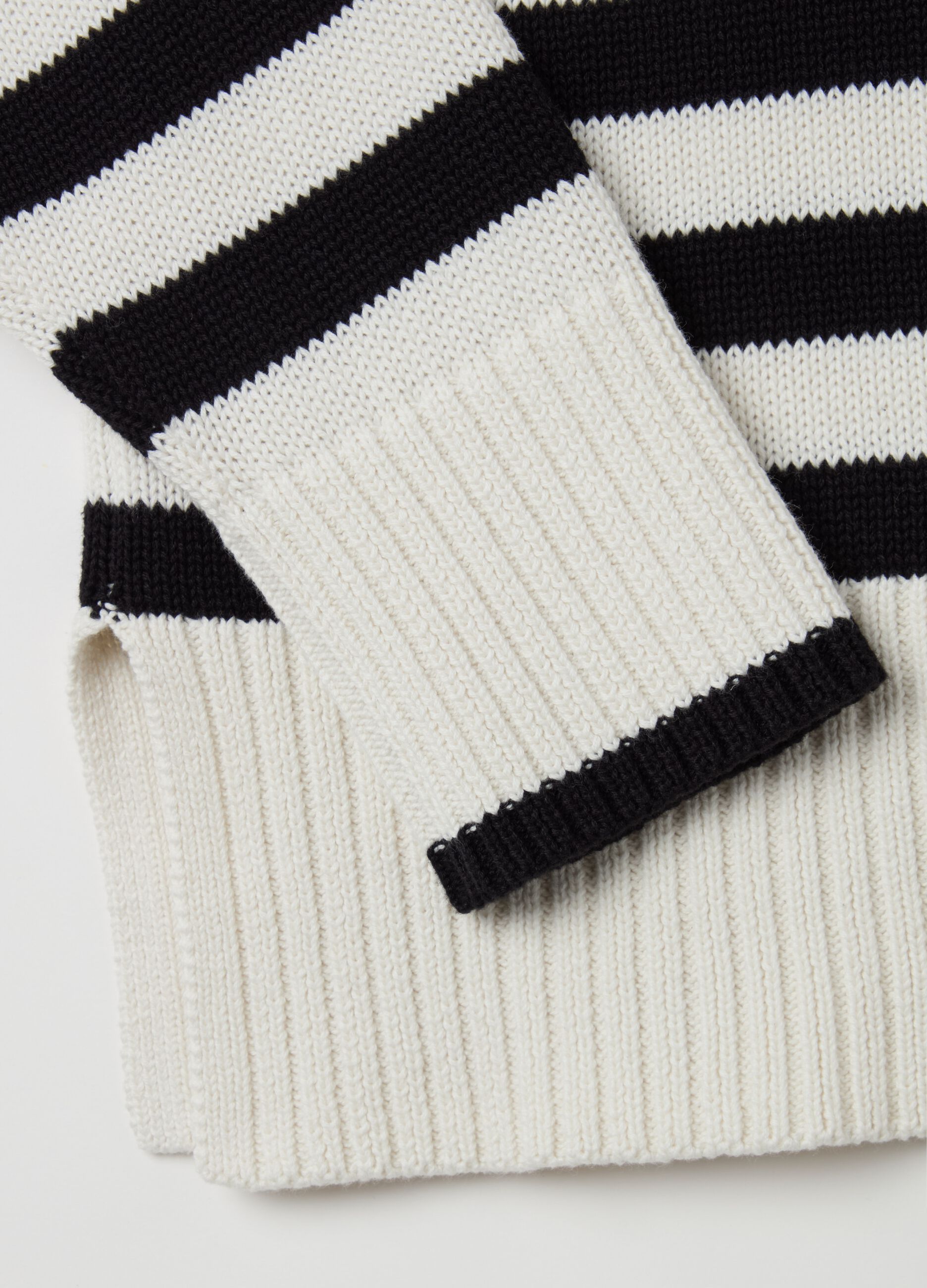 Oversized striped pullover