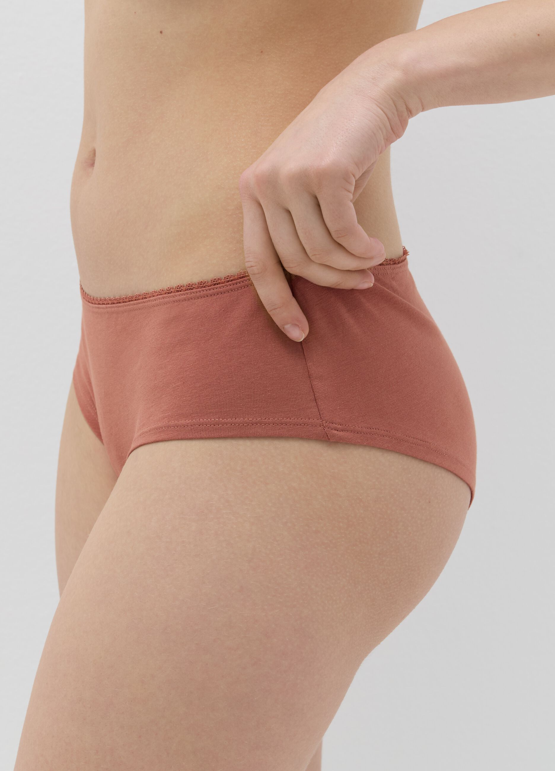 Three-pack French knickers with lace