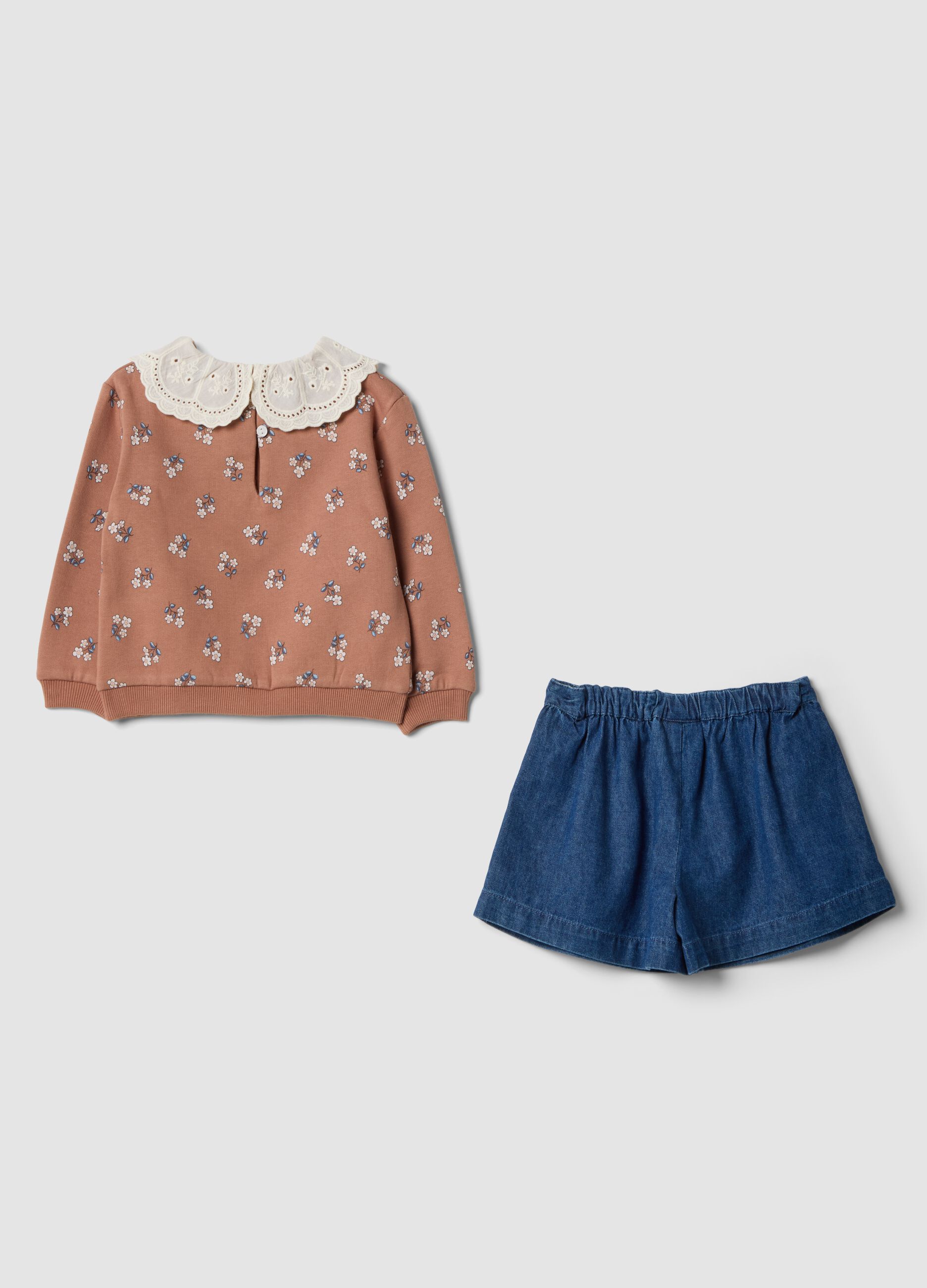 Completo rosa e denim in puro cotone con stampa floreale