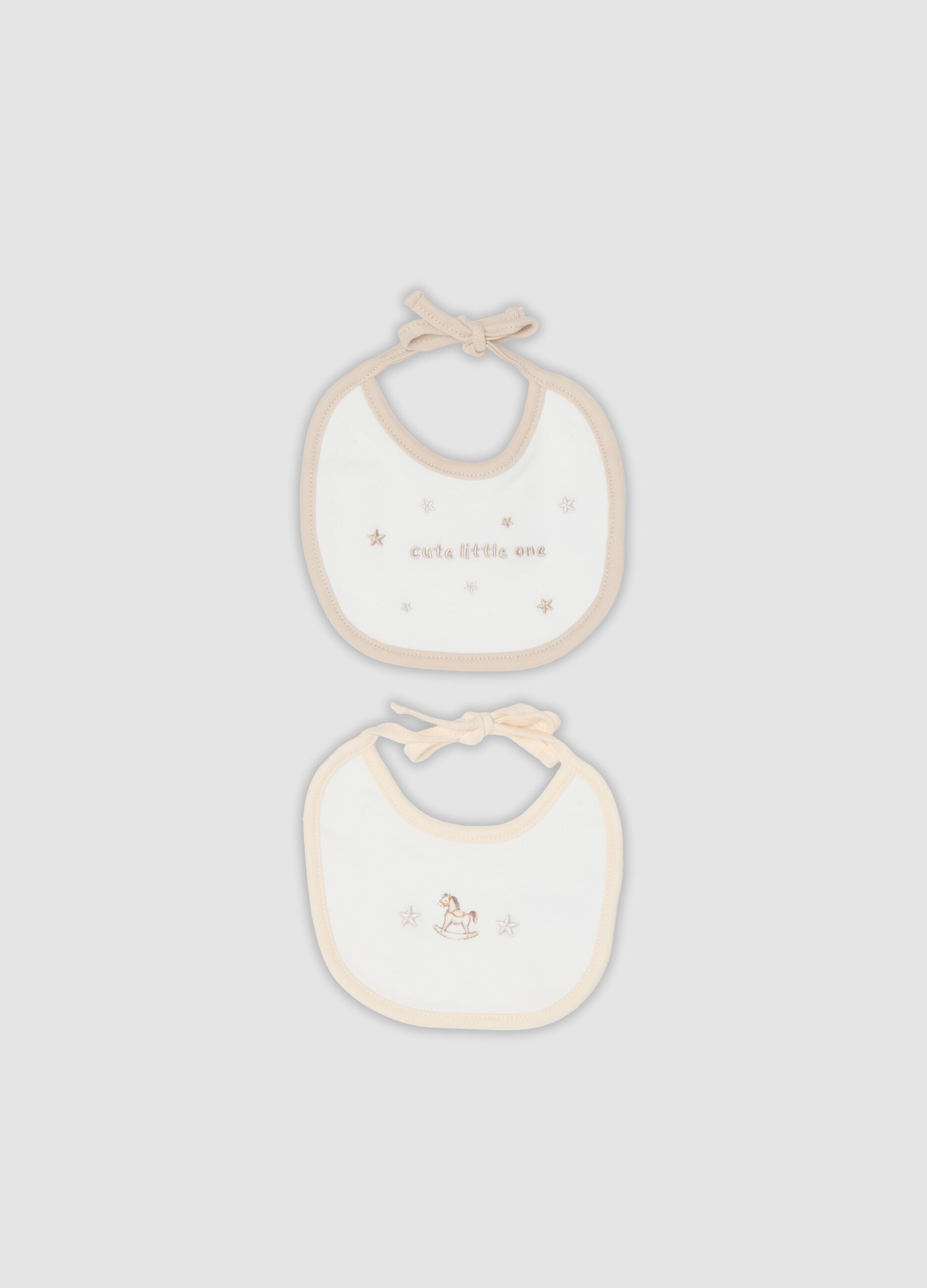 2-pack of grey and pink organic cotton bibs with prints for baby