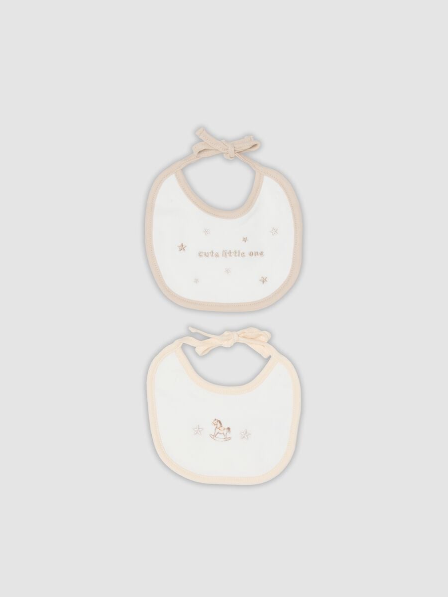 Bipack di bavaglini grigio e rosa in puro cotone organico con stampe per neonato_0