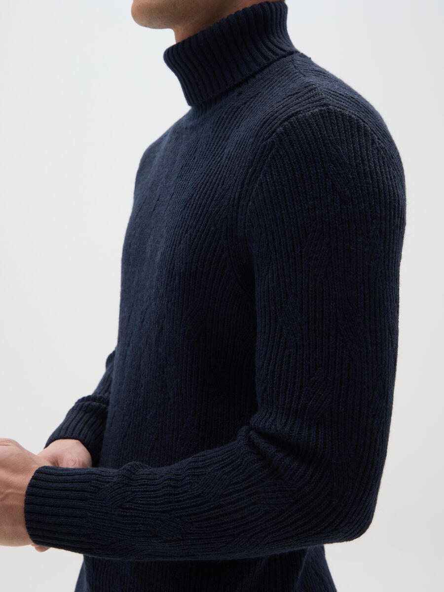Regular fit blue turtleneck pullover with jacquard pattern_3