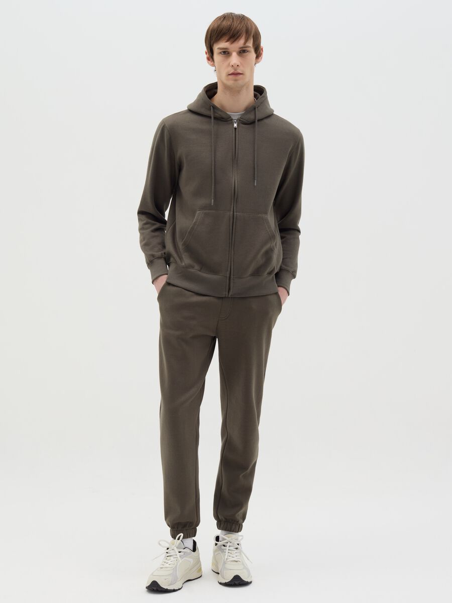 Essential full-zip sweatshirt with hood_1