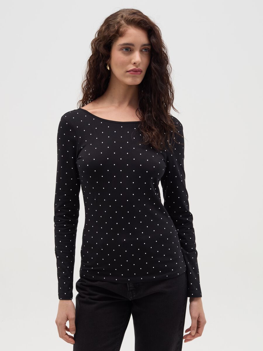 T-shirt maniche lunghe con scollo a barchetta_0