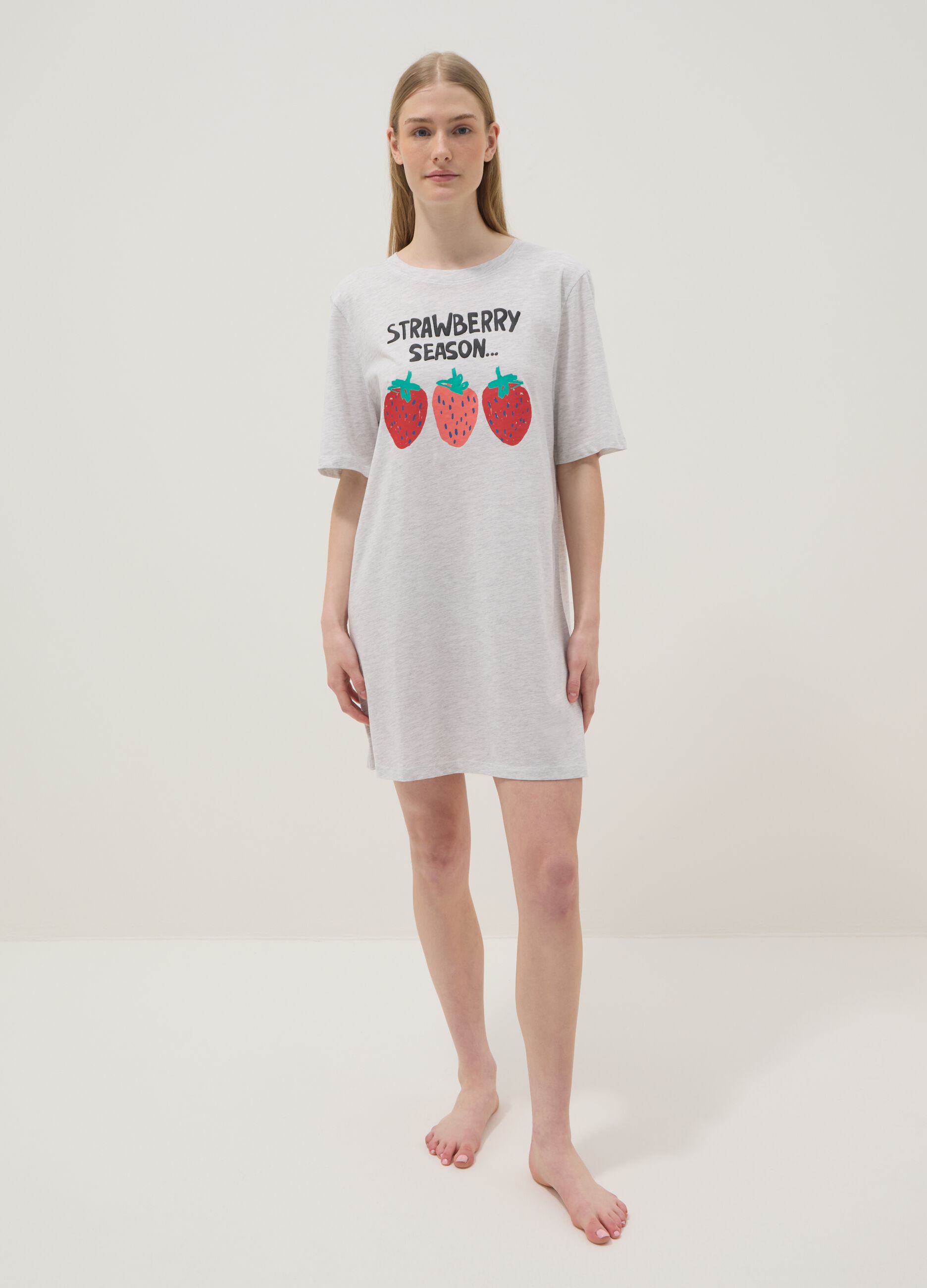 Grey stretch cotton nightshirt regular fit with strawberries