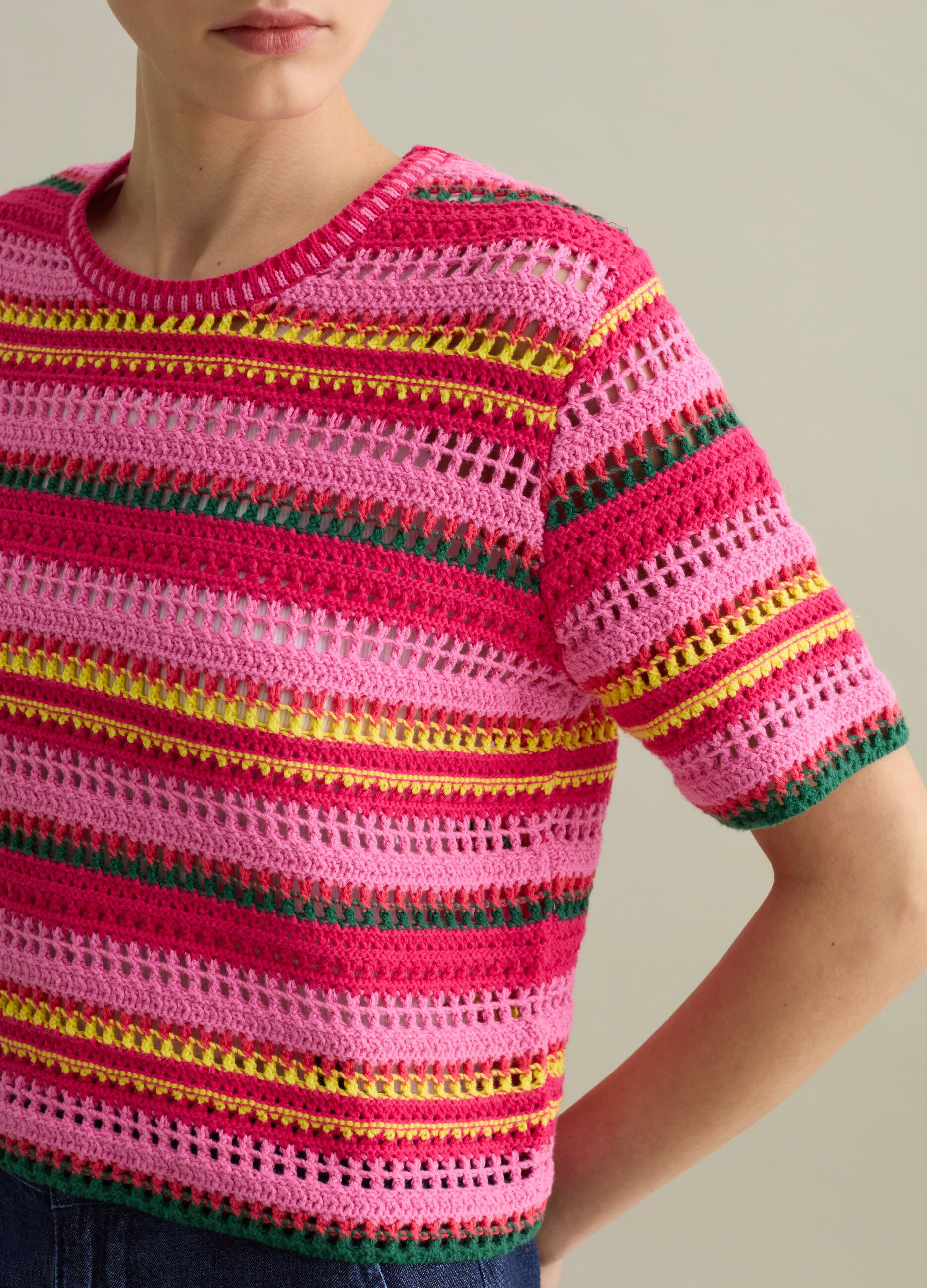 Maglia crochet a righe multicolor