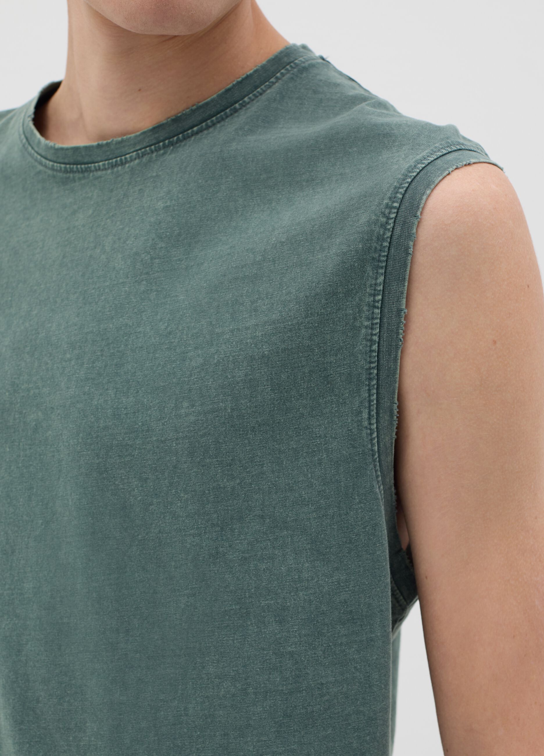 Cotton racerback vest with round neck