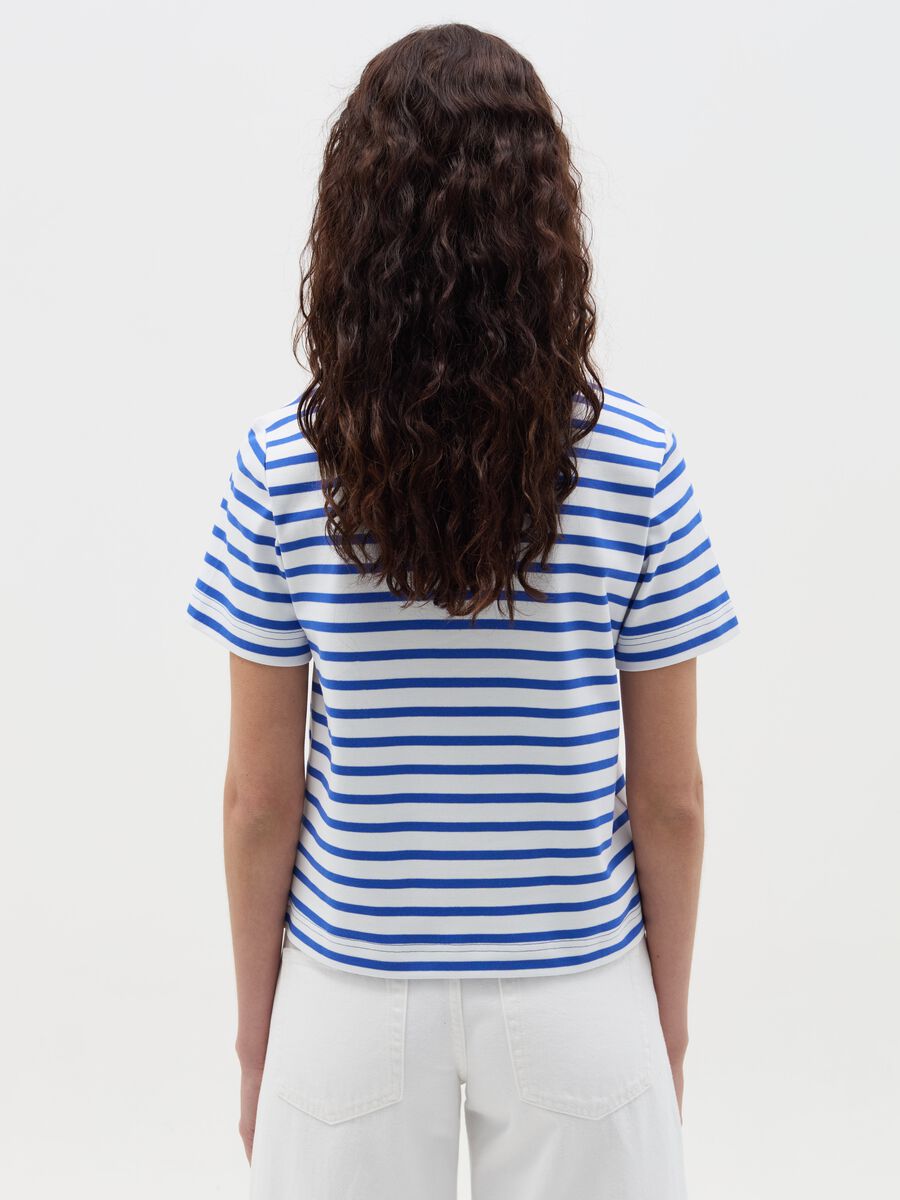 T-shirt with horizontal stripes_3