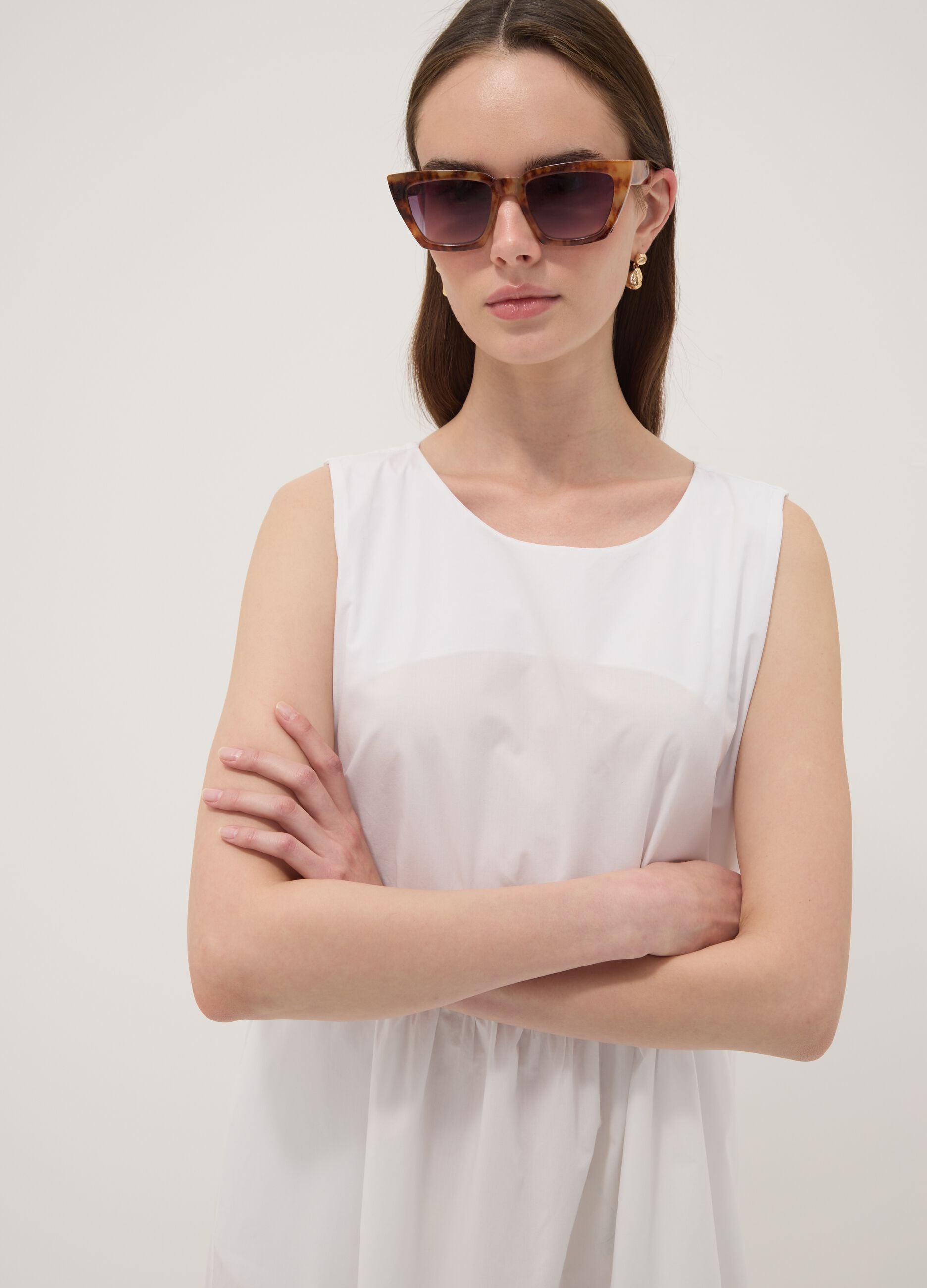 White sleeveless pure cotton tiered dress, regular fit