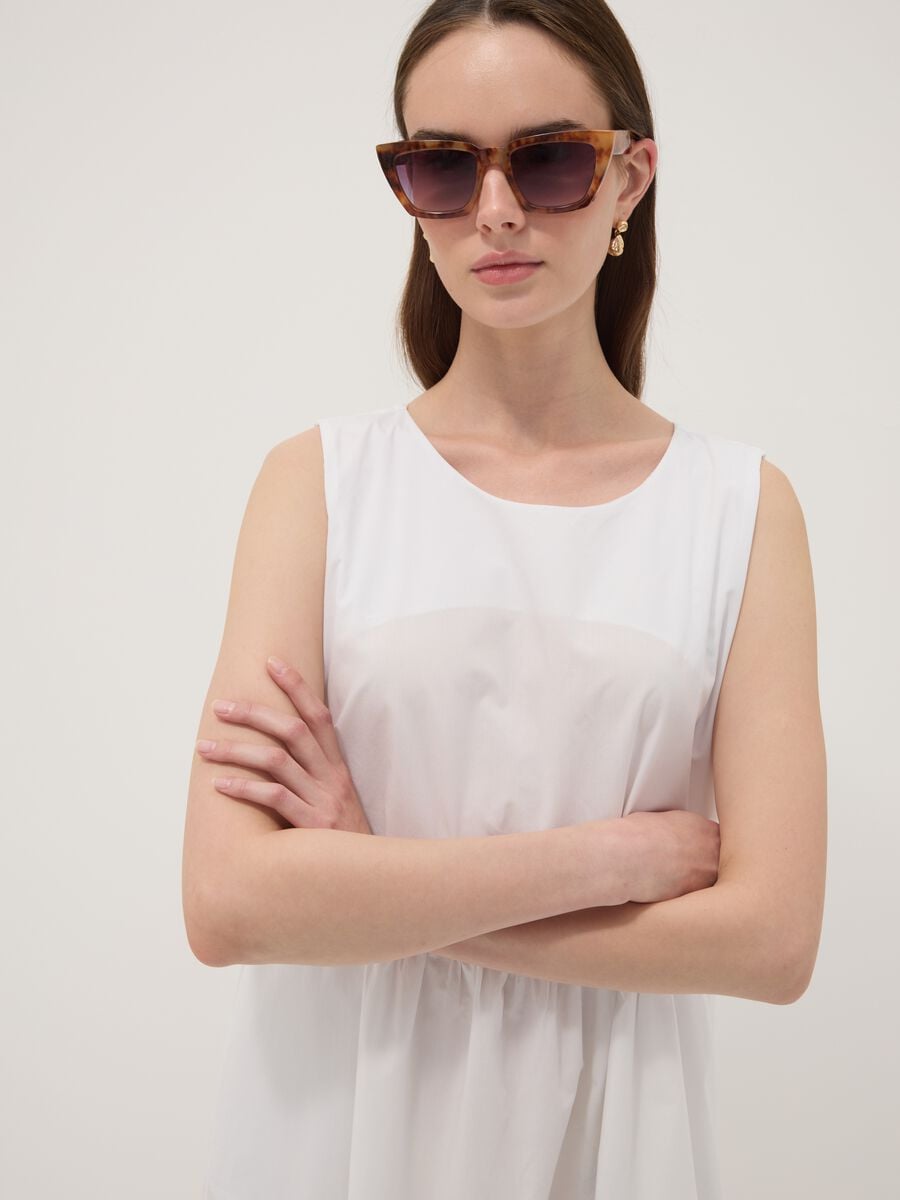 Abito bianco smanicato in puro cotone con balze regular fit_2