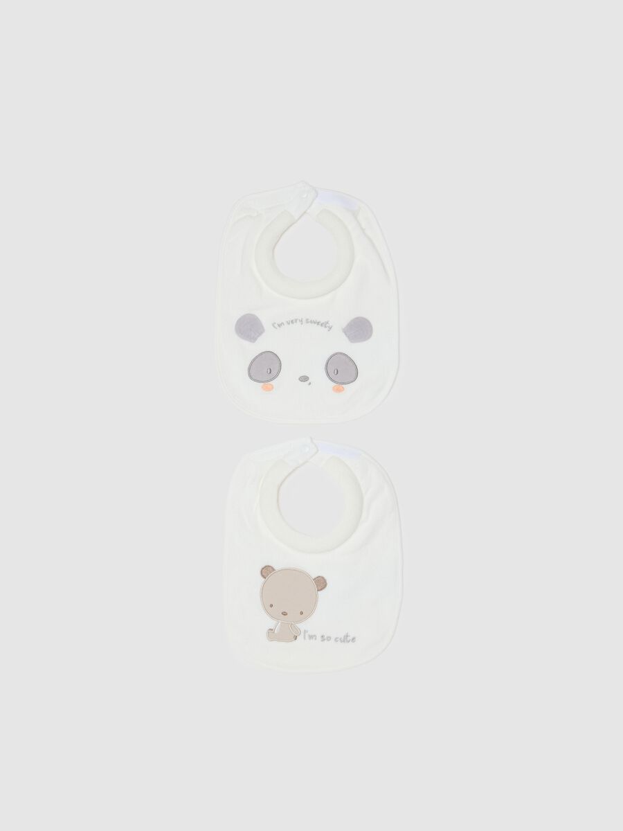 Newborn Bibs in Pure White Cotton with Embroidery_0