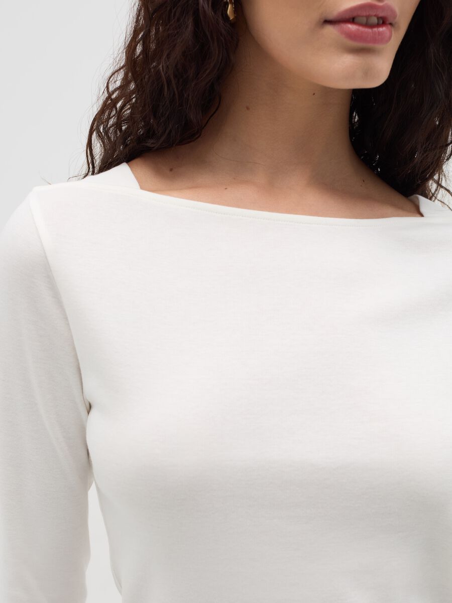 Long-sleeved T-shirt with boat neck_3