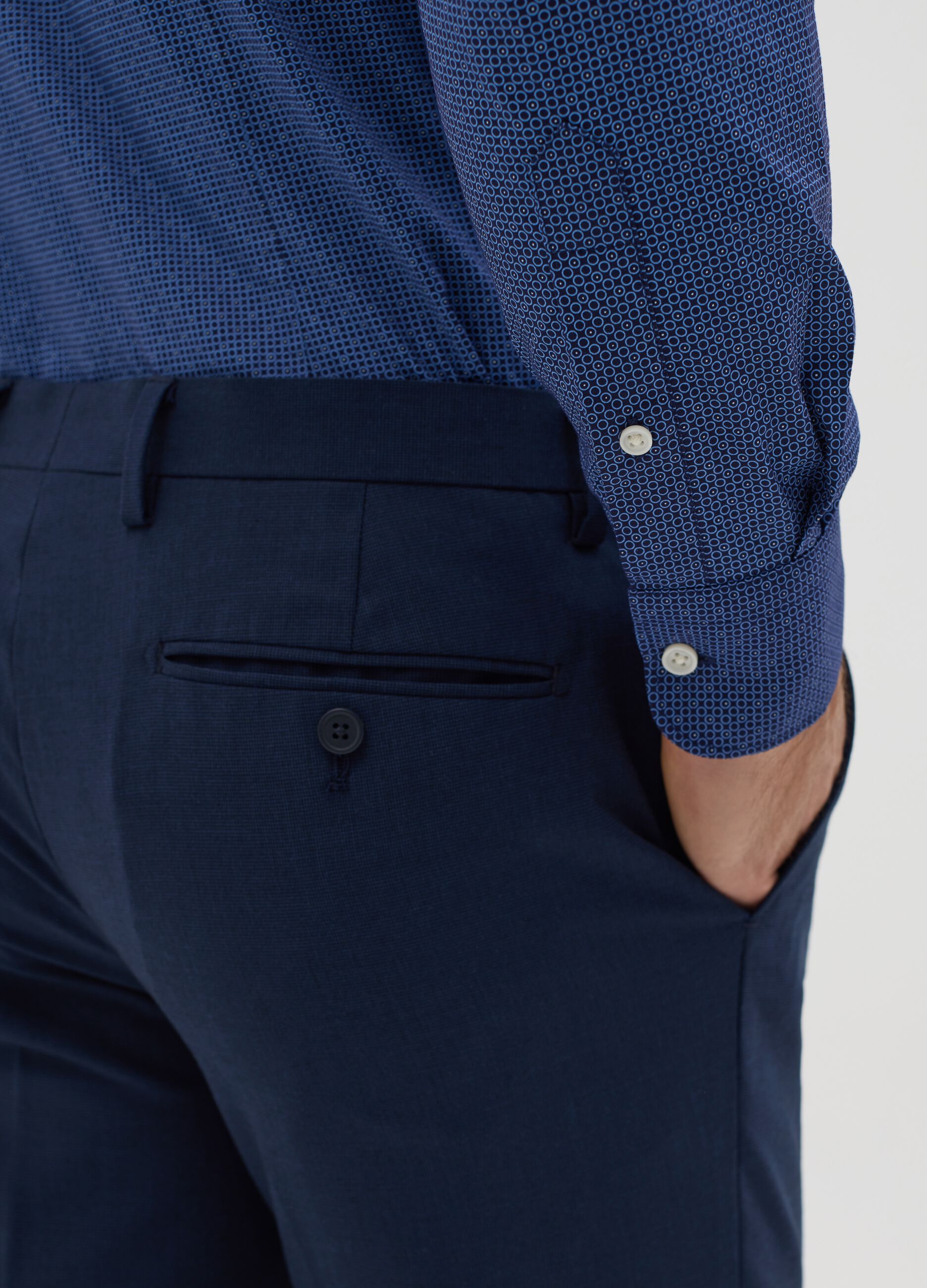 Slim-fit shirt with micro geometric pattern