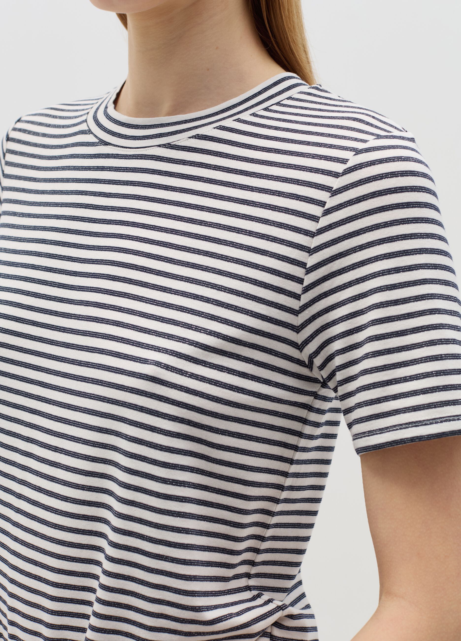 T-shirt a righe orizzontali con lurex