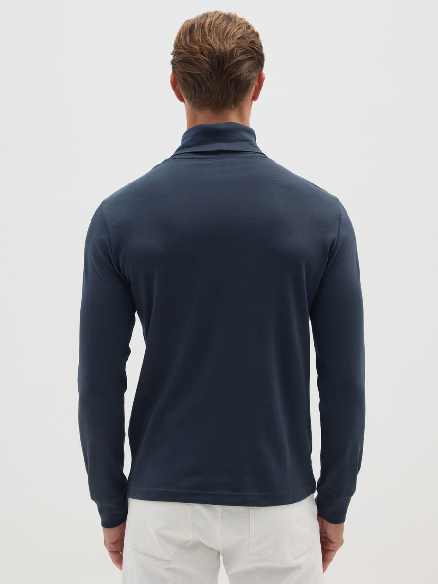 T-shirt nera a maniche lunghe in cotone_2