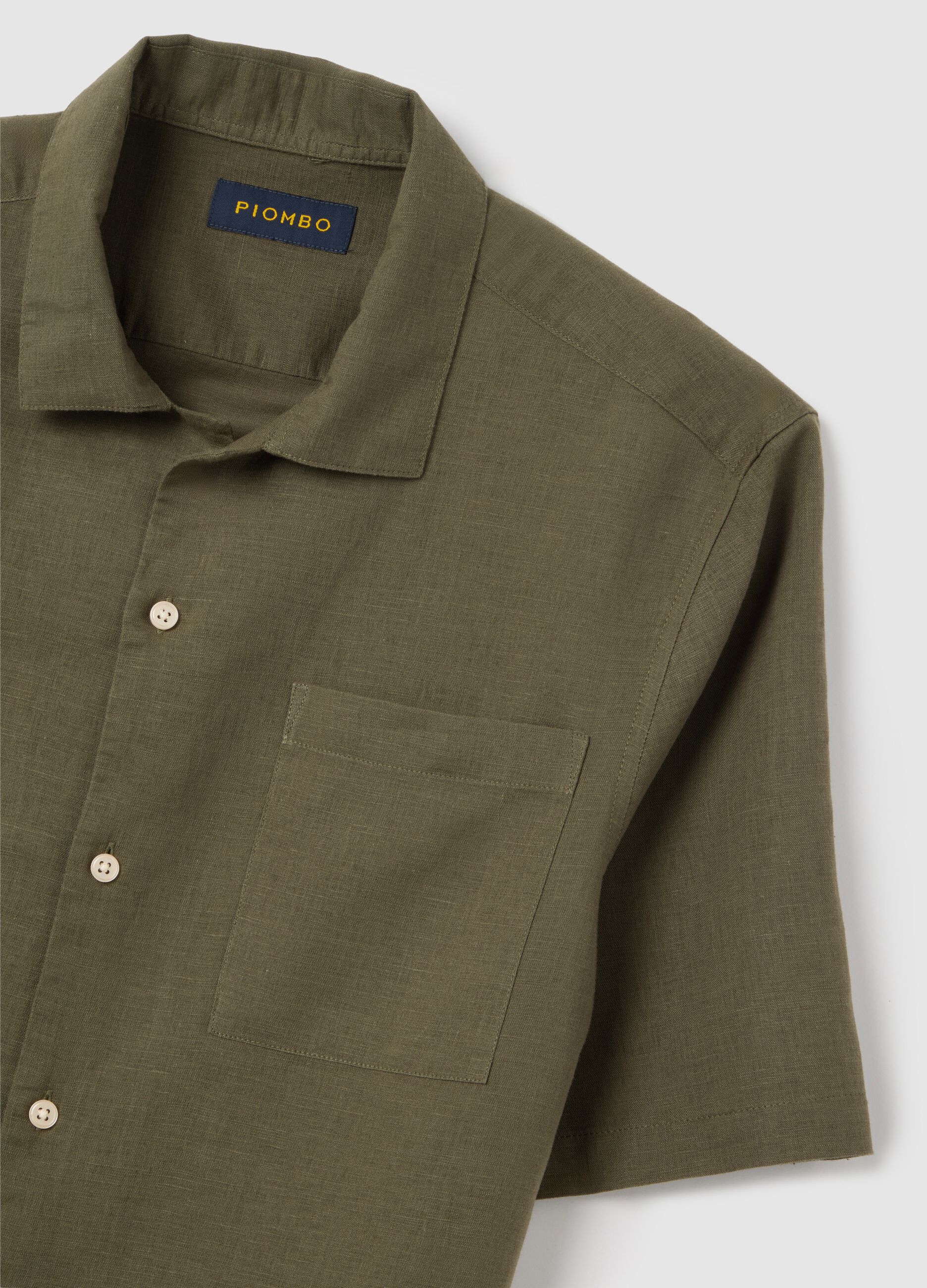 Camicia da uomo in lino e cotone verde regular fit con colletto bowling