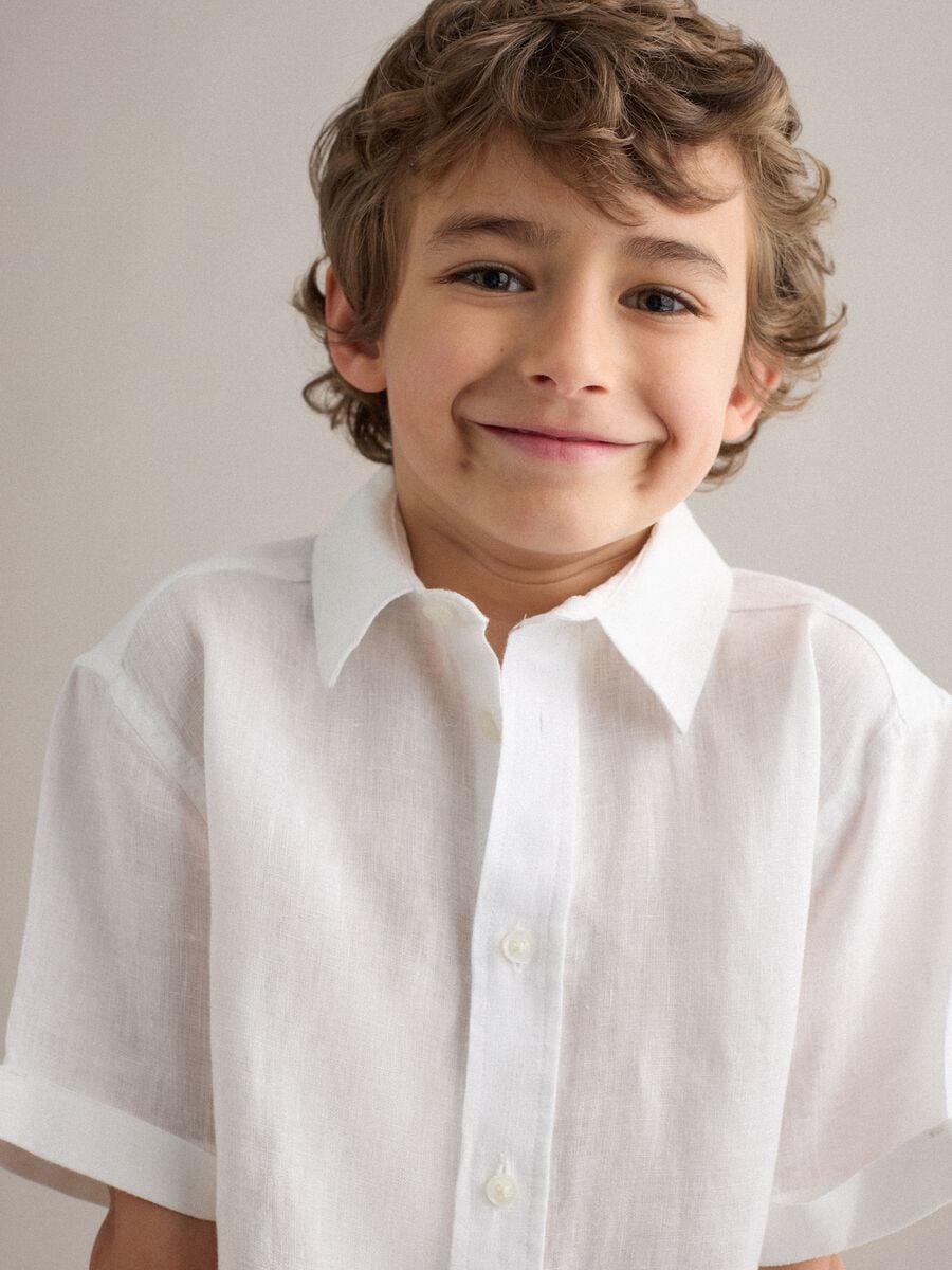 Camicia bianca in puro lino per bambino over fit_2