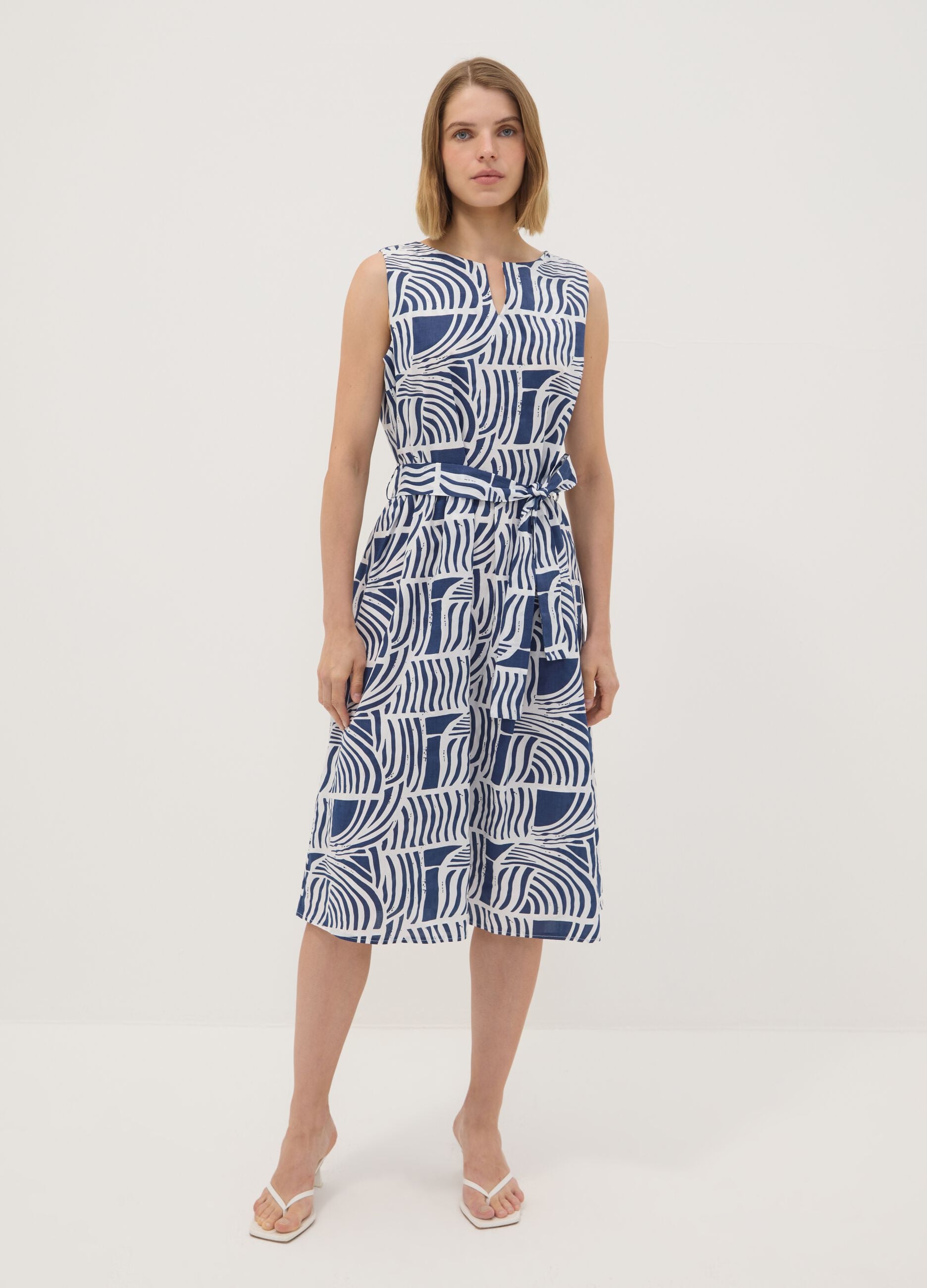 Abito blu in puro cotone con fantasia e cintura abbinata regular fit