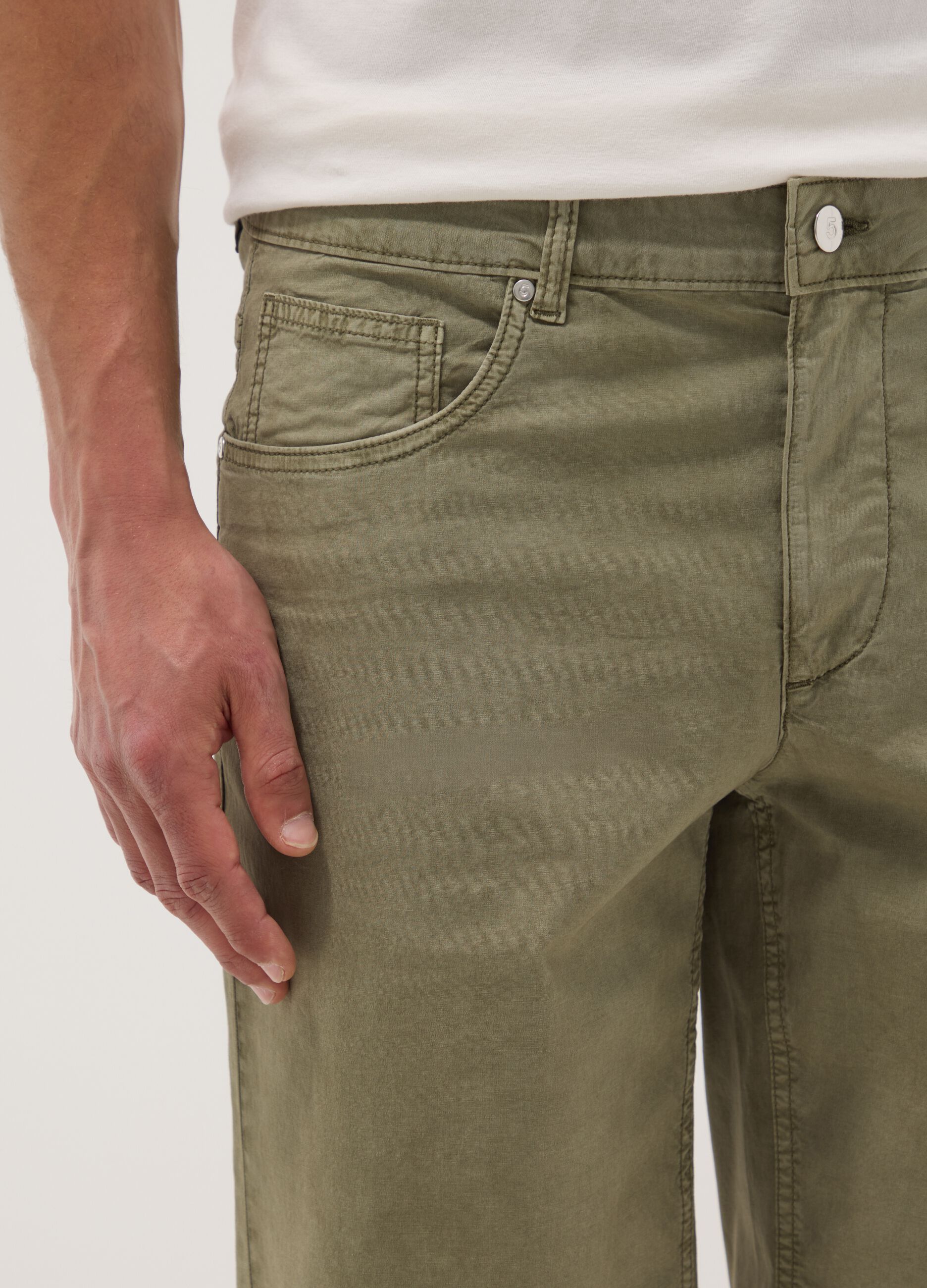 Green stretch cotton five-pocket Bermuda shorts