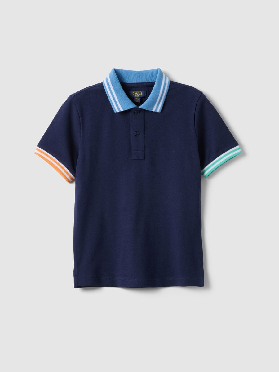 Polo in puro cotone blu da bambino regular fit con bordi colorati_0