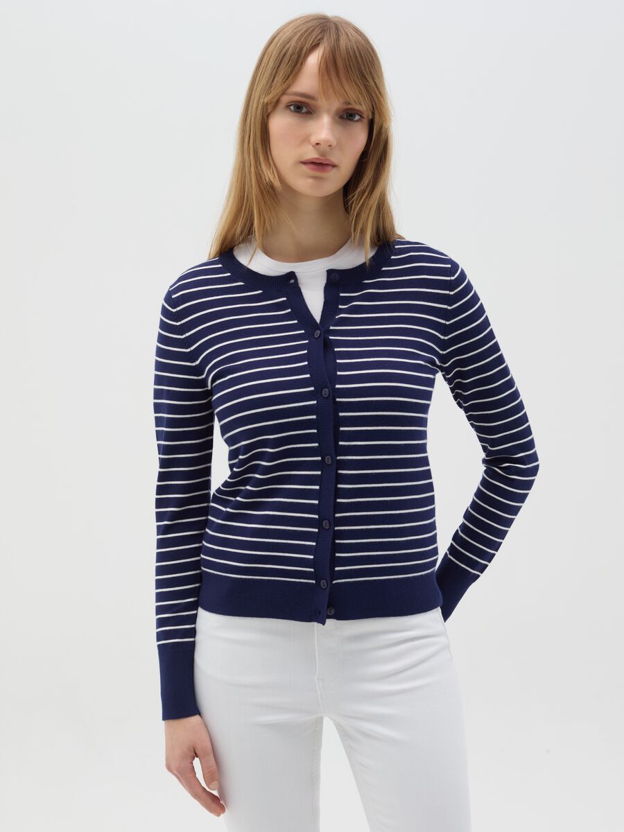 Cardigan with striped pattern_0