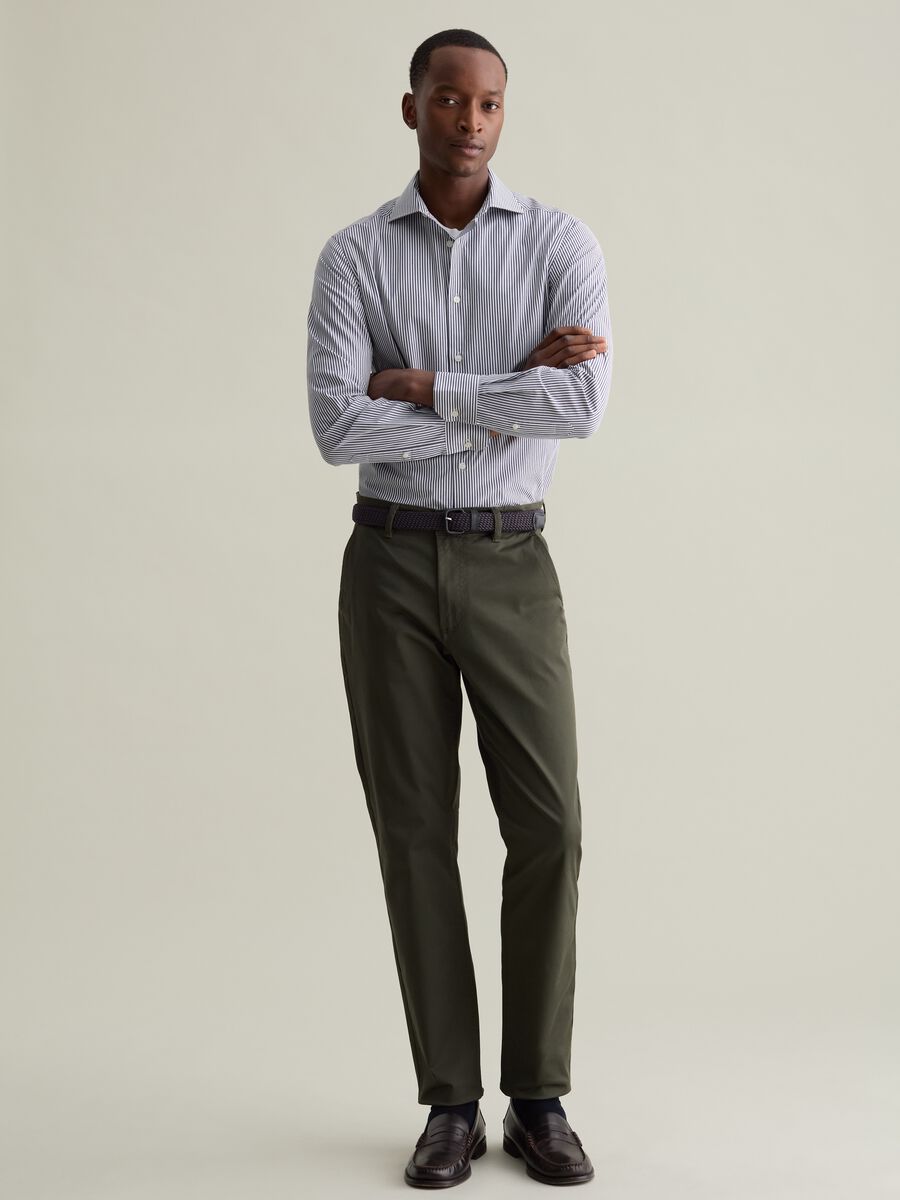 Slim-fit easy-iron shirt with stripes_1