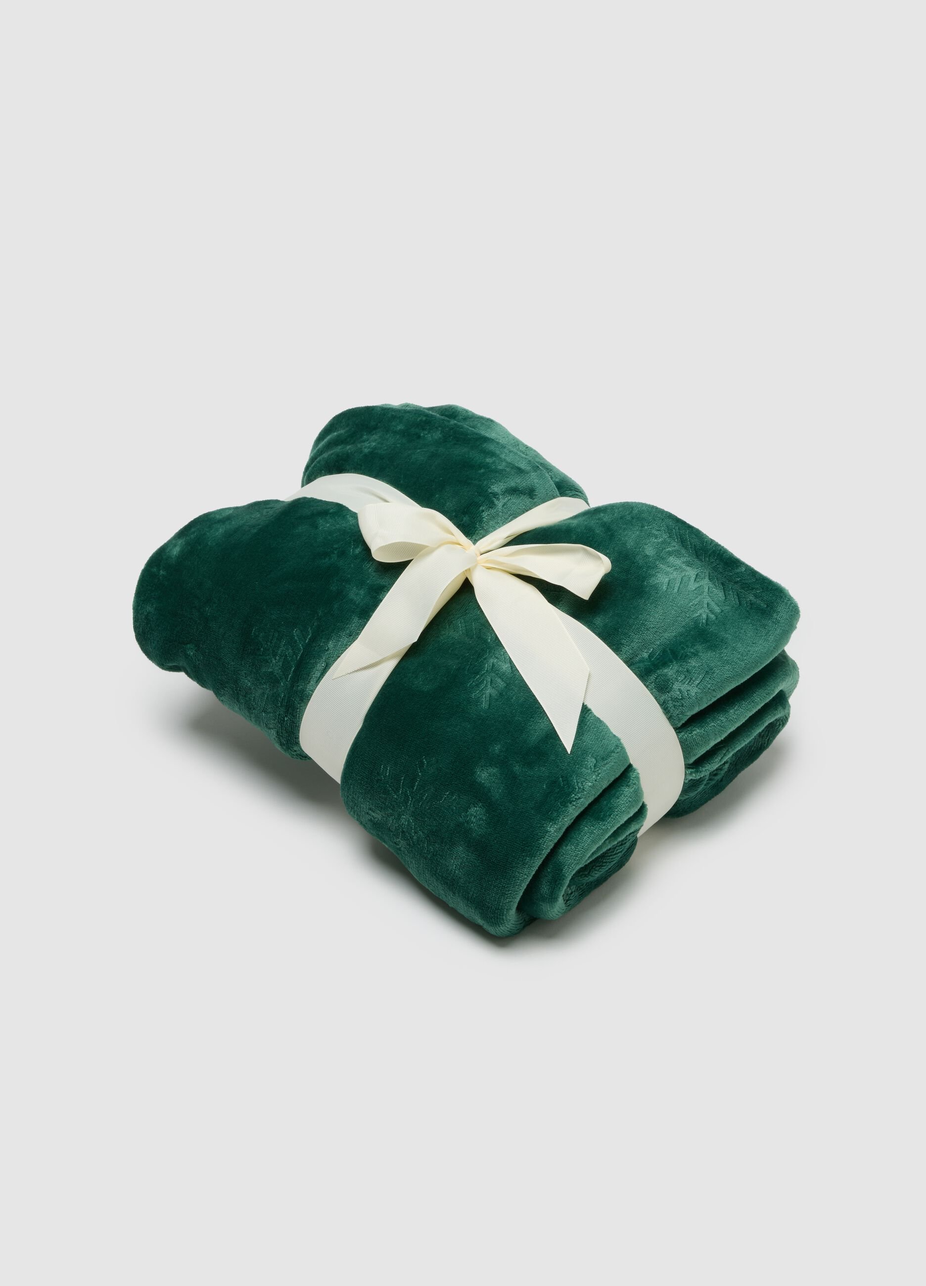 Green Blanket with Snowflake Pattern