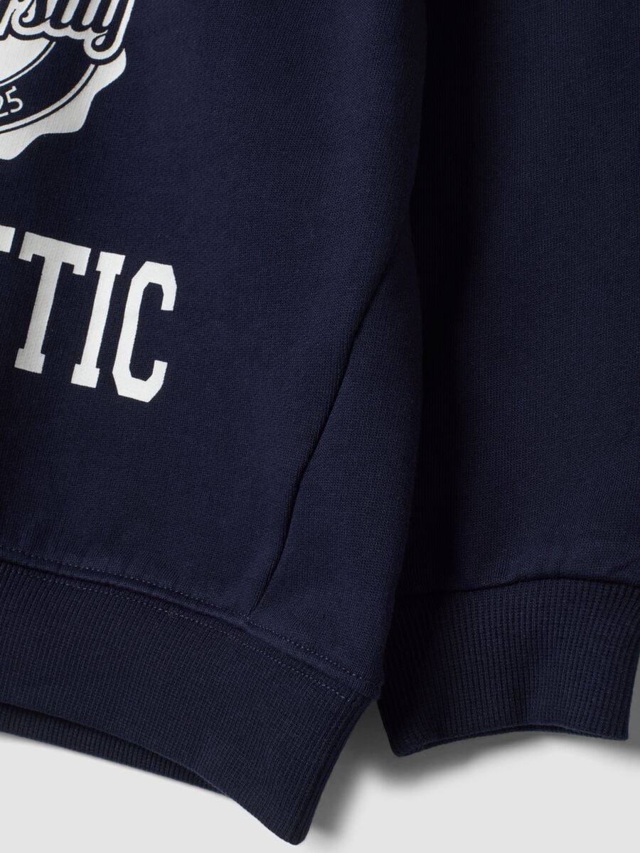 Blue 100% cotton sweatshirt with varsity print_3