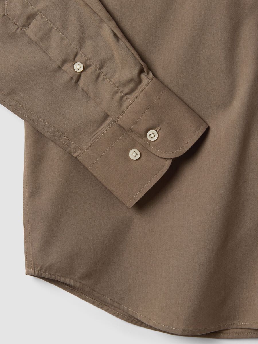 Camicia marrone regular fit con collo button-down easy iron_6