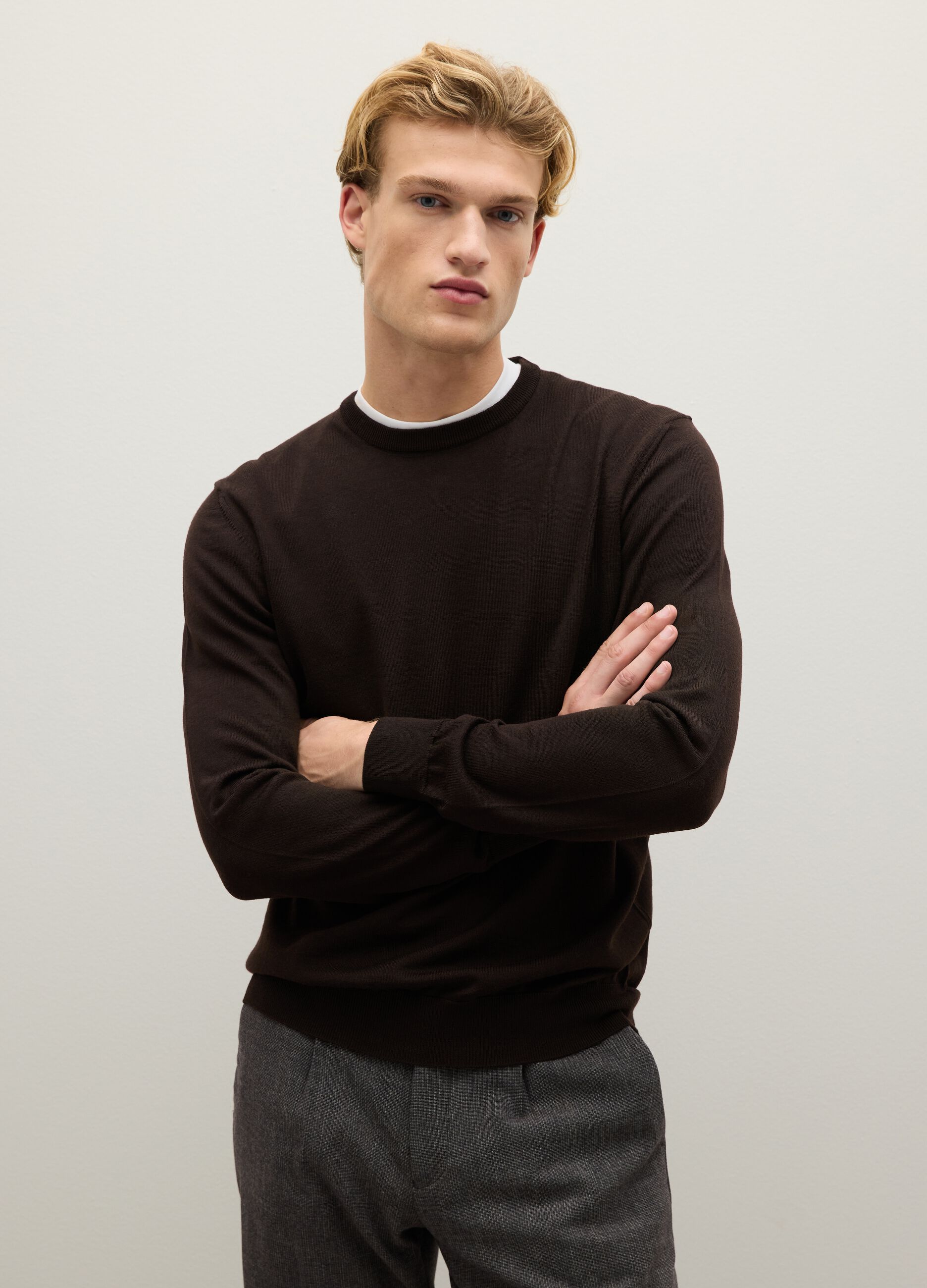 Brown regular fit crew neck pure merino wool jumper