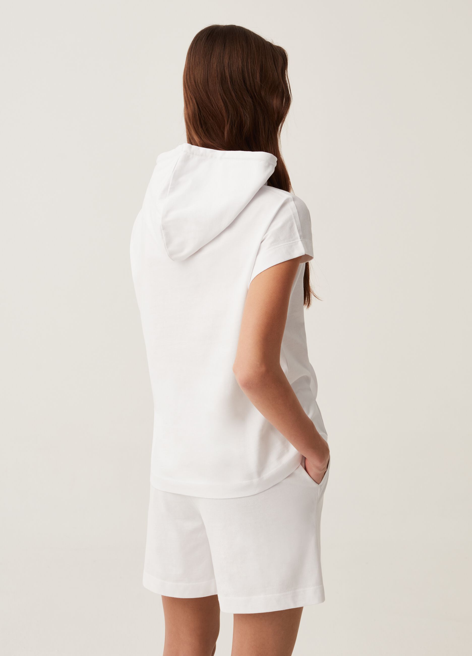 Maglia Fitness boxy fit con cappuccio_2